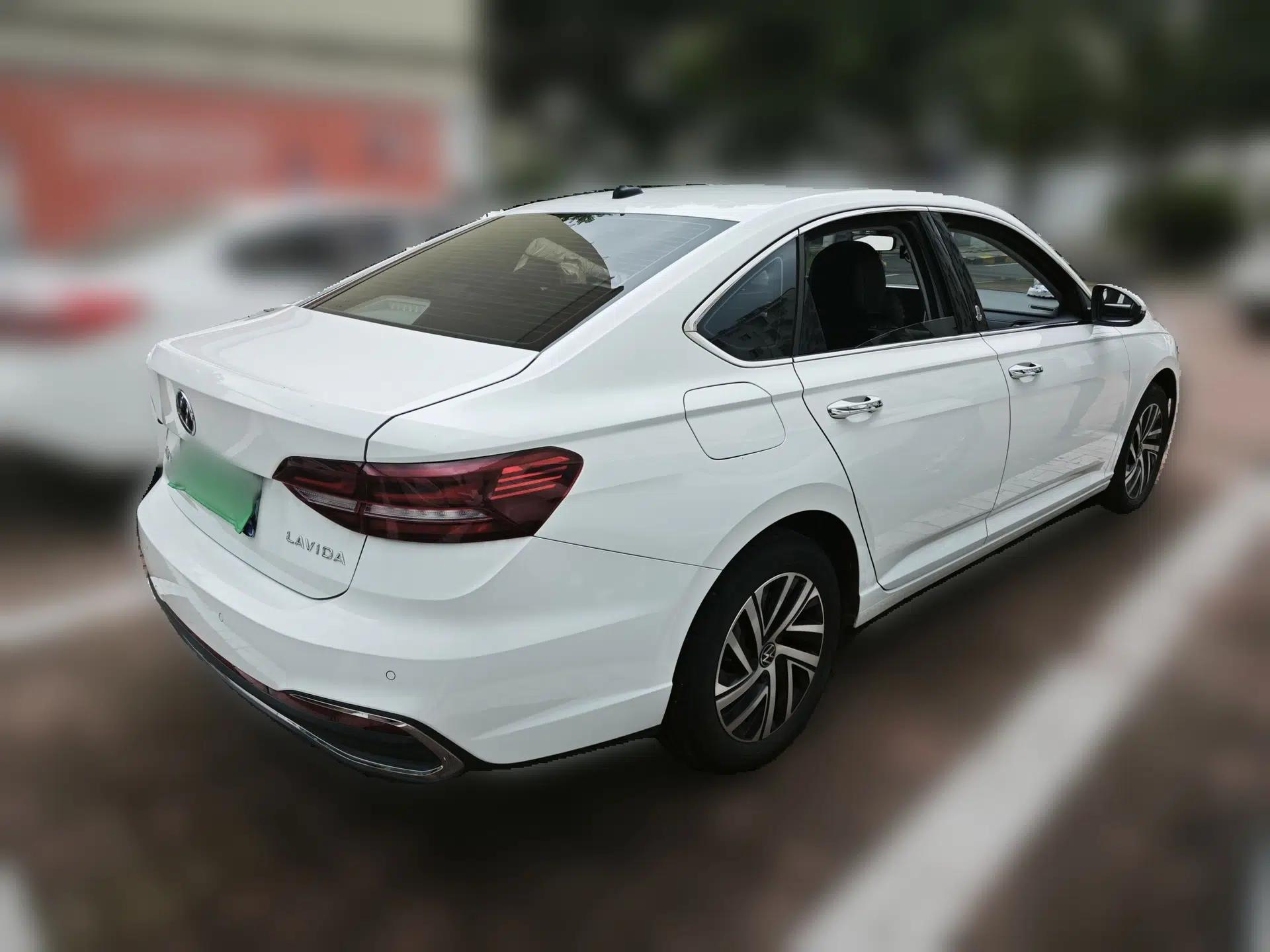 Volkswagen Lavida 2023 Revised Version 1.5L Automatic 5 Millionth Edition — миниатюра 6