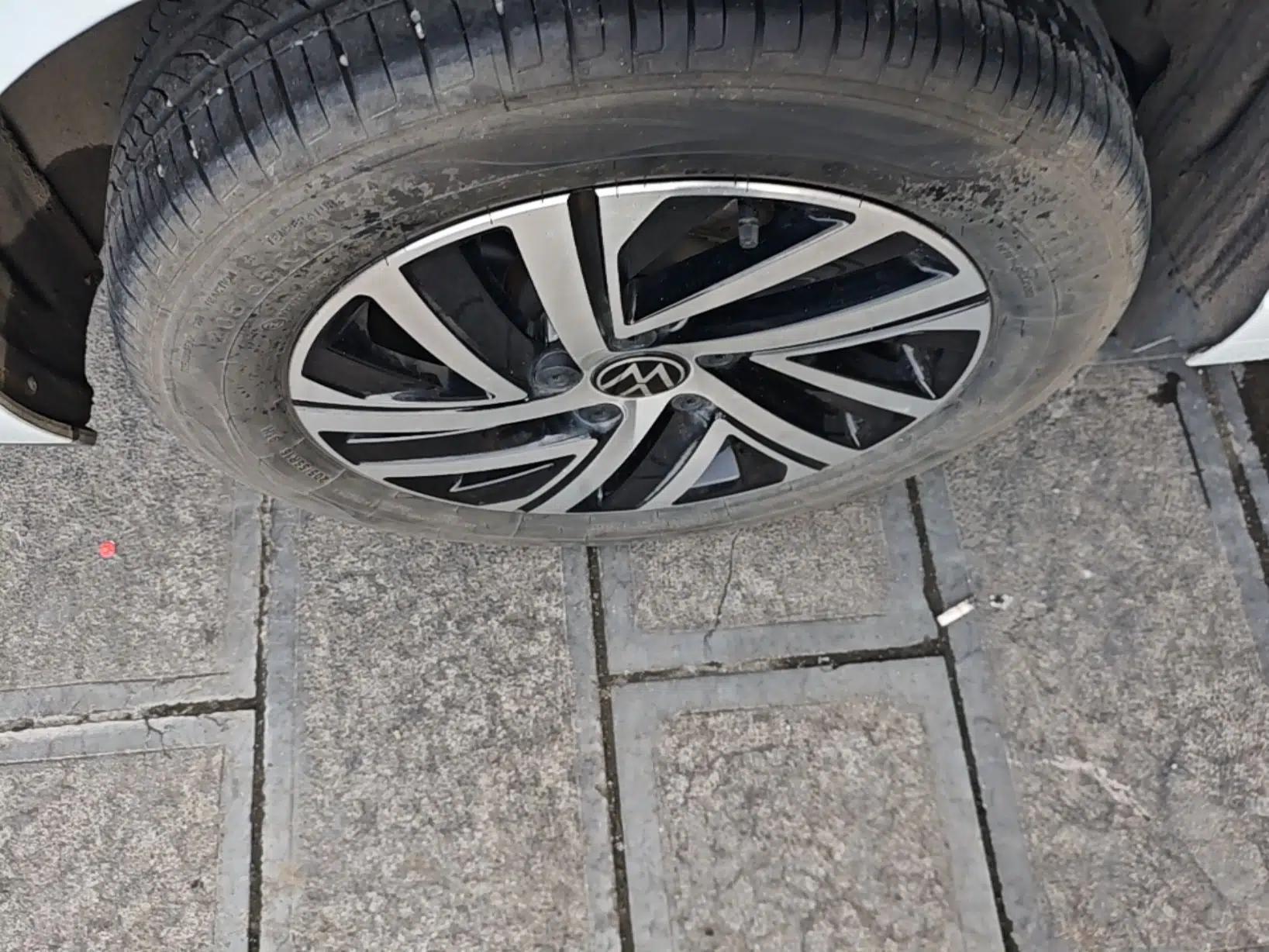 Volkswagen Lavida 2023 300TSI DSG Full-Comfort Edition — миниатюра 11