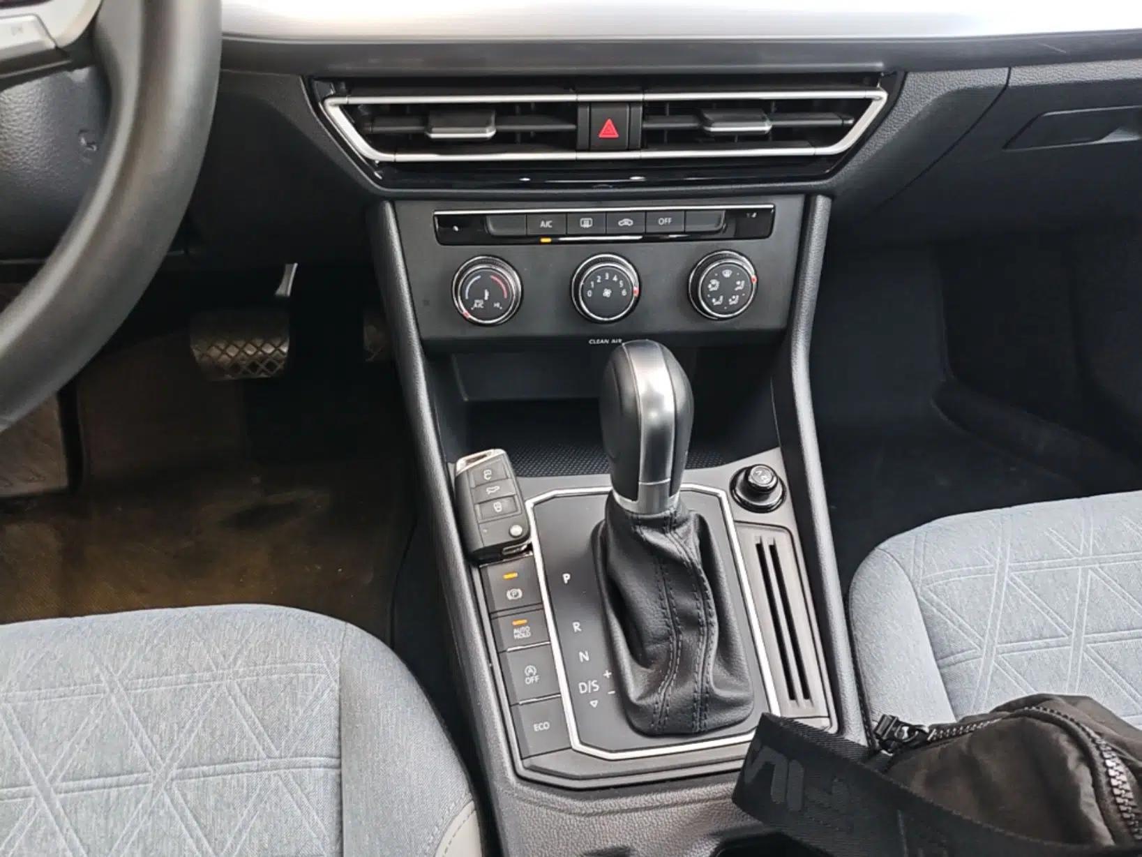 Volkswagen Lavida 2023 300TSI DSG Full-Comfort Edition — миниатюра 16