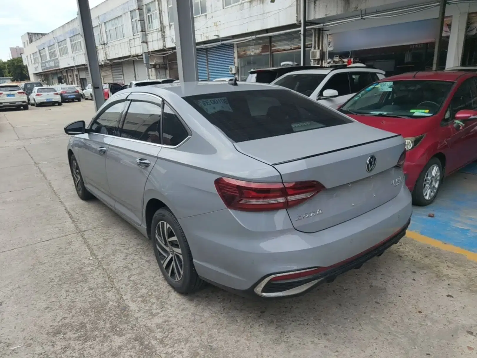 Volkswagen Lavida 2023 300TSI DSG Starry Sky Leading Edition — миниатюра 4