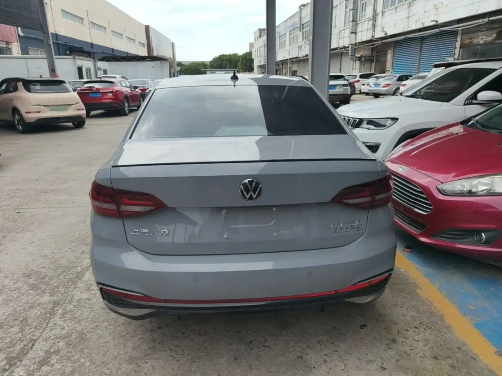 Volkswagen Lavida 2023 300TSI DSG Starry Sky Leading Edition — миниатюра 5