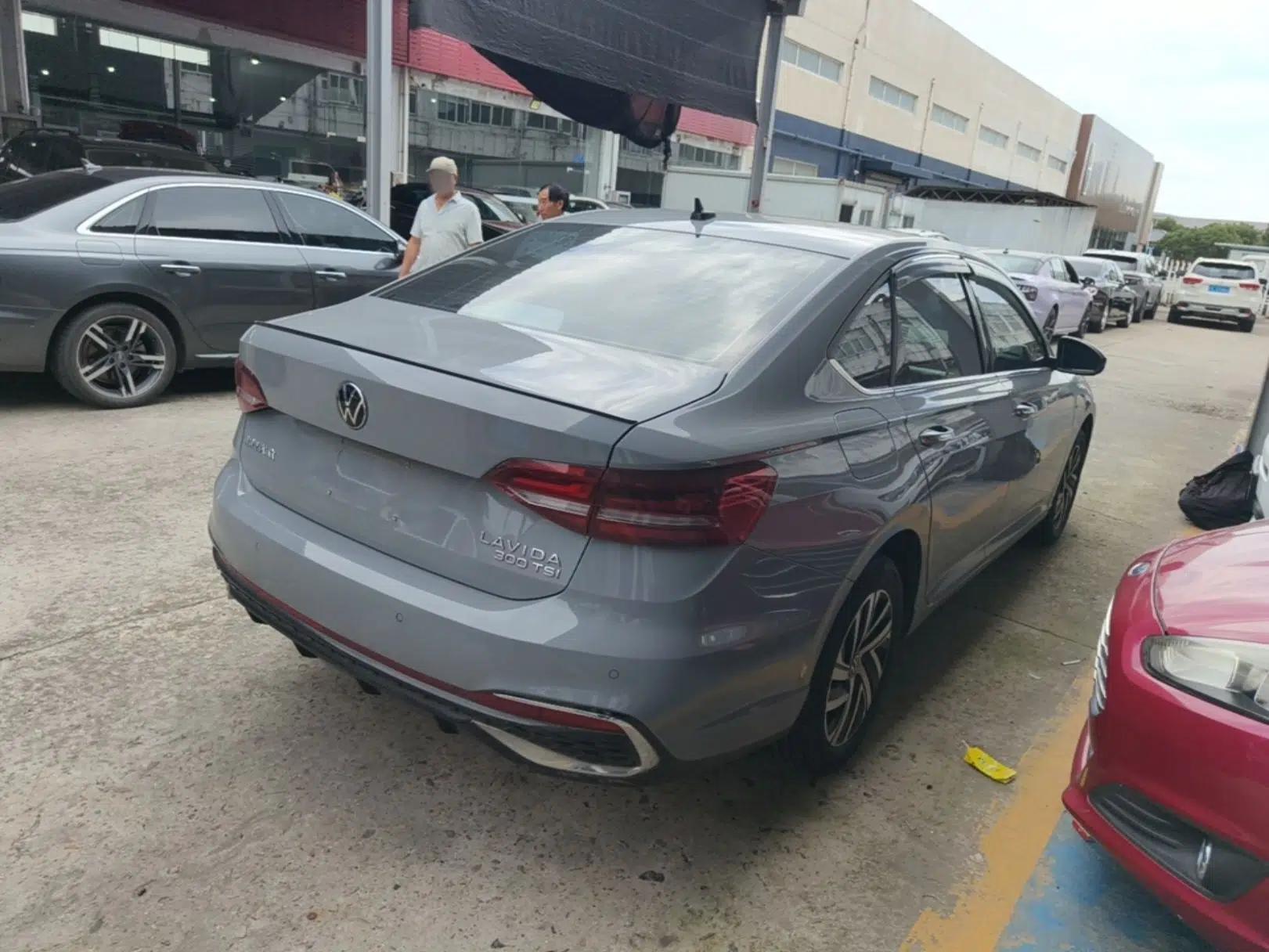 Volkswagen Lavida 2023 300TSI DSG Starry Sky Leading Edition — миниатюра 6