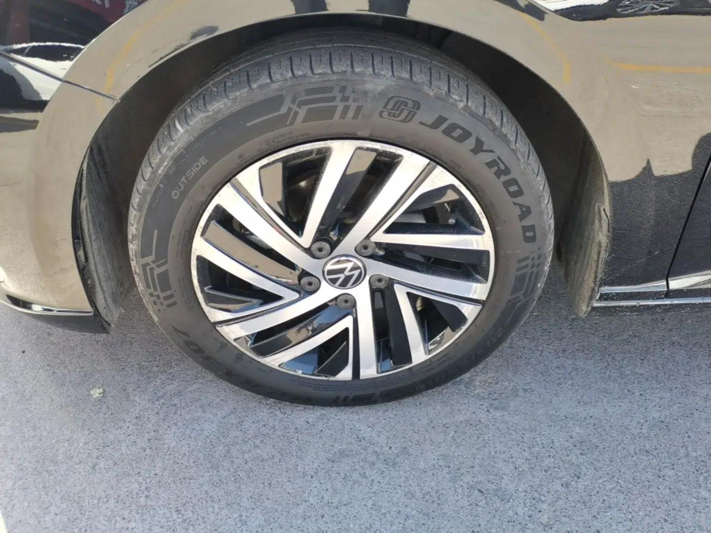 Volkswagen Lavida 2023 1.5L Automatic 5 Million Edition — миниатюра 10