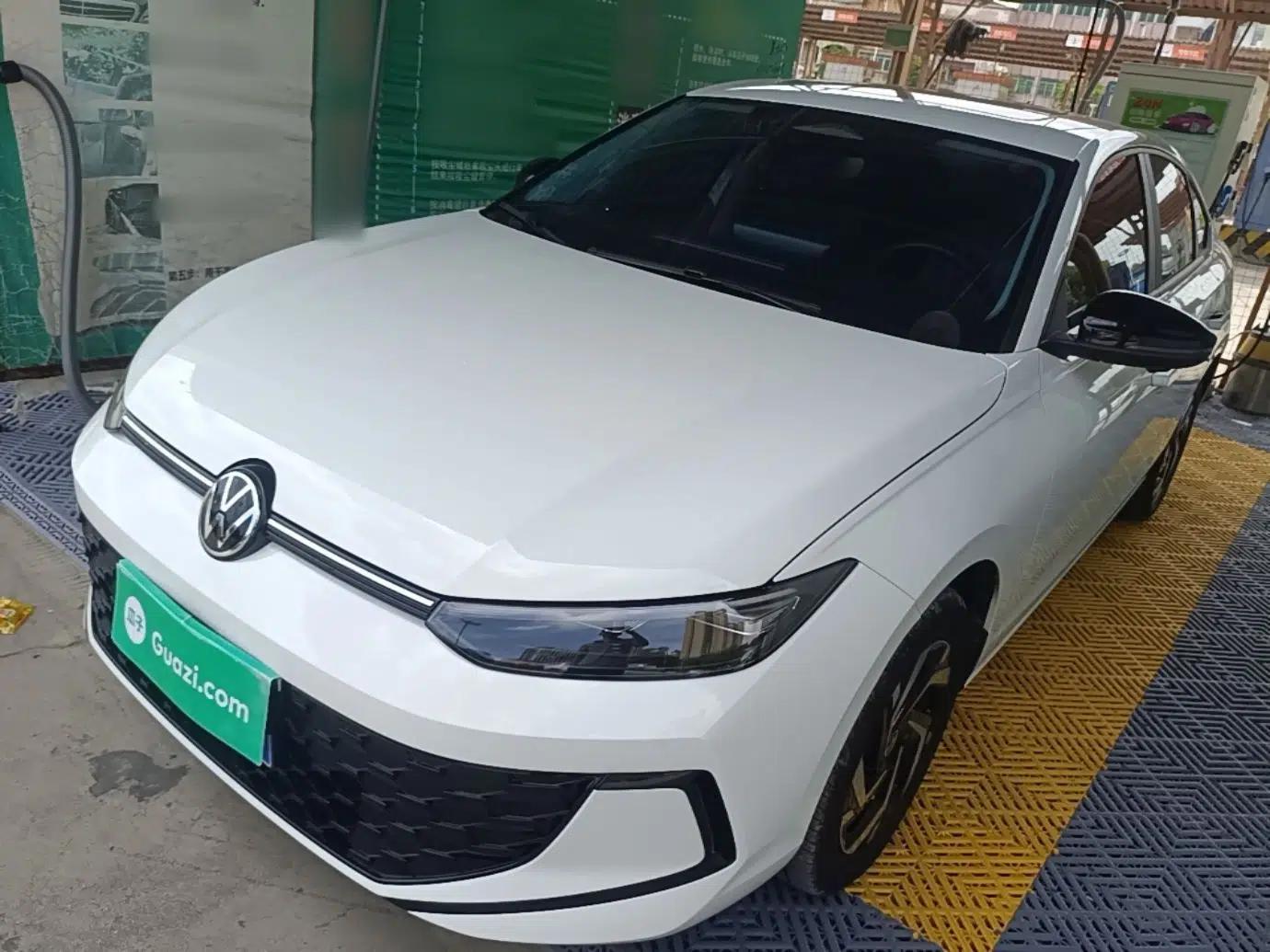 Volkswagen Lavida 2026 Pro 300TSI Starry Six Million Edition — миниатюра 1