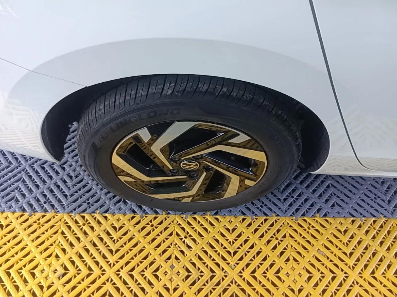 Volkswagen Lavida 2026 Pro 300TSI Starry Six Million Edition — миниатюра 11
