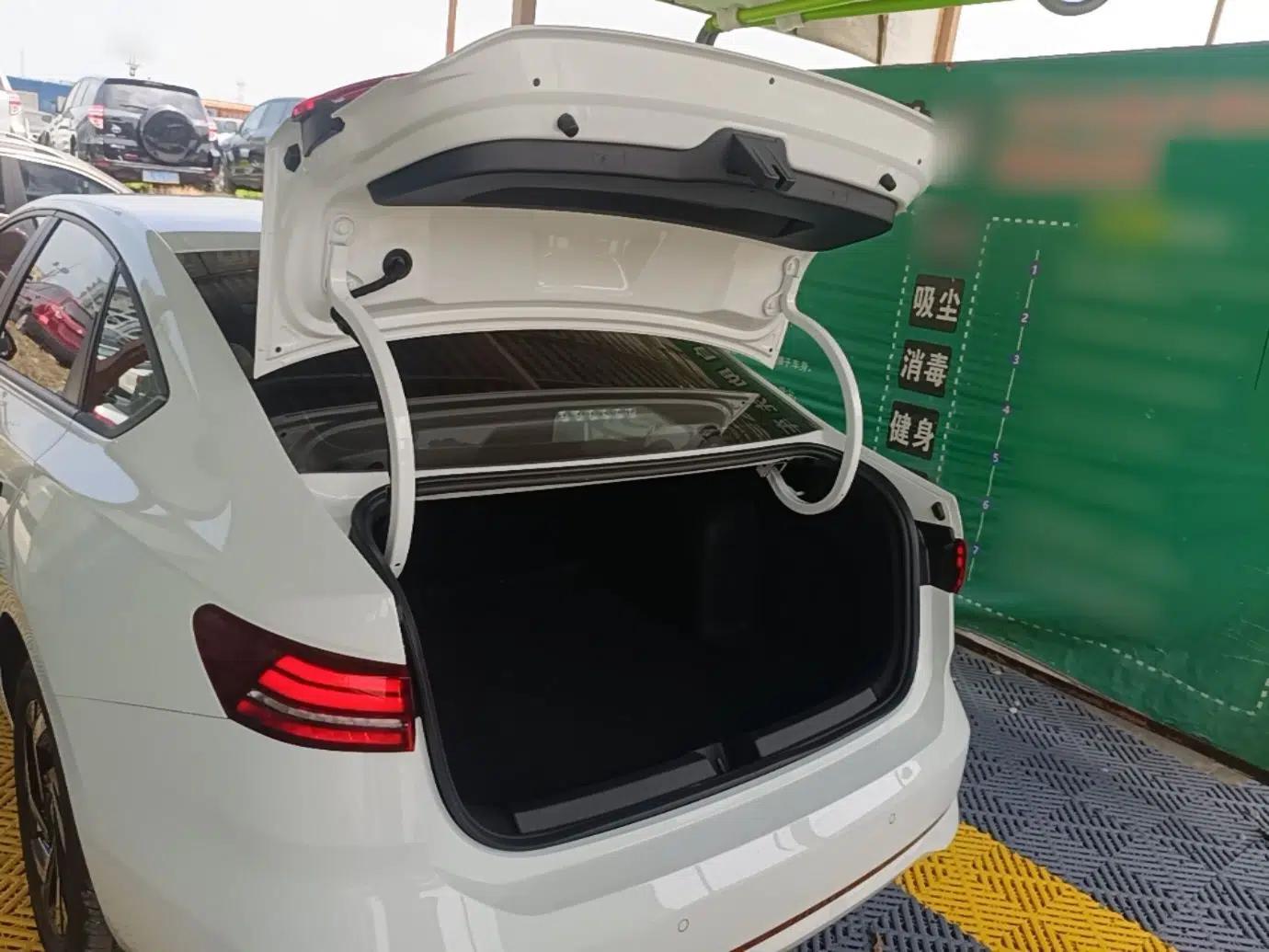 Volkswagen Lavida 2026 Pro 300TSI Starry Six Million Edition — миниатюра 22