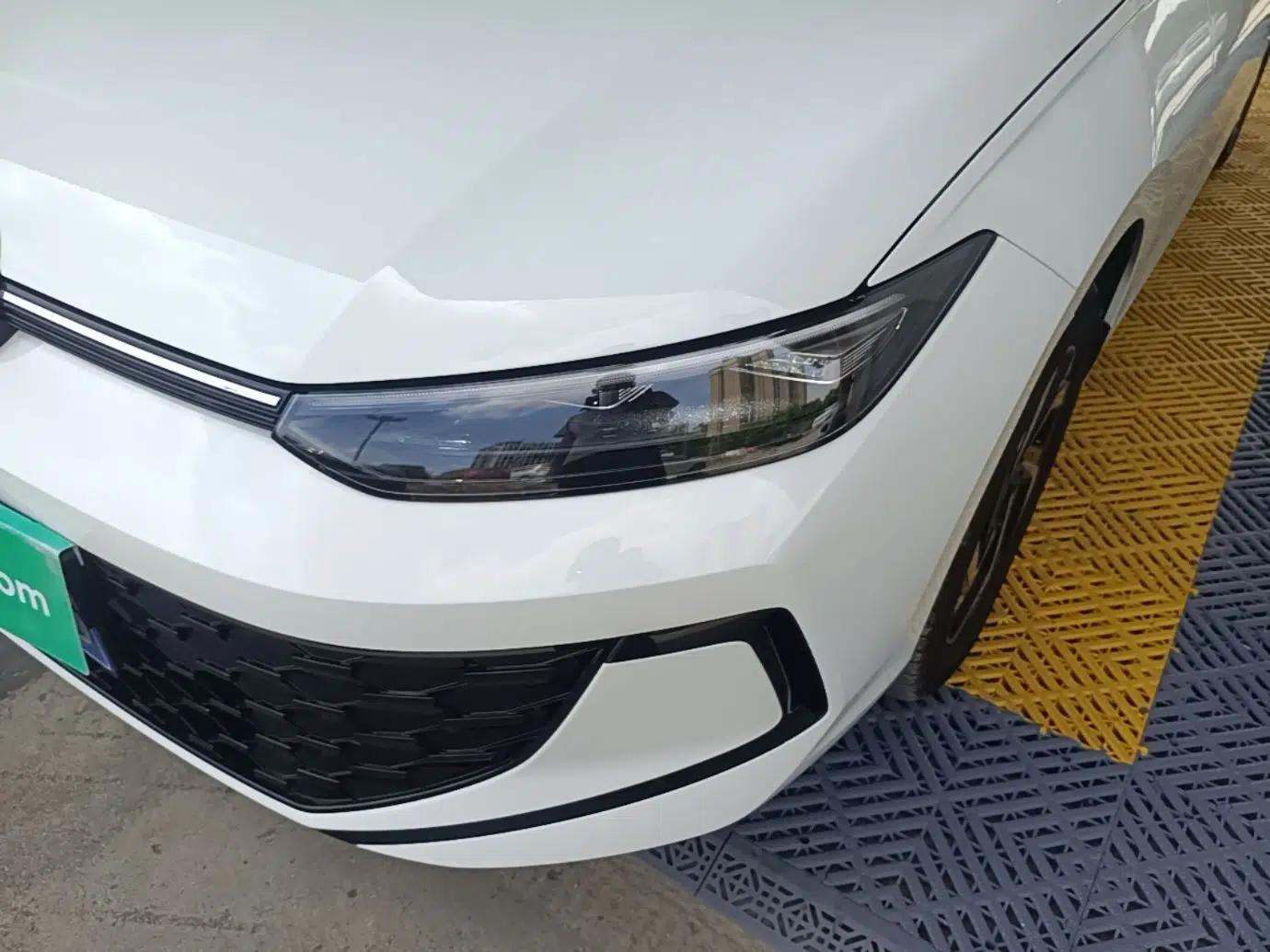 Volkswagen Lavida 2026 Pro 300TSI Starry Six Million Edition — миниатюра 8