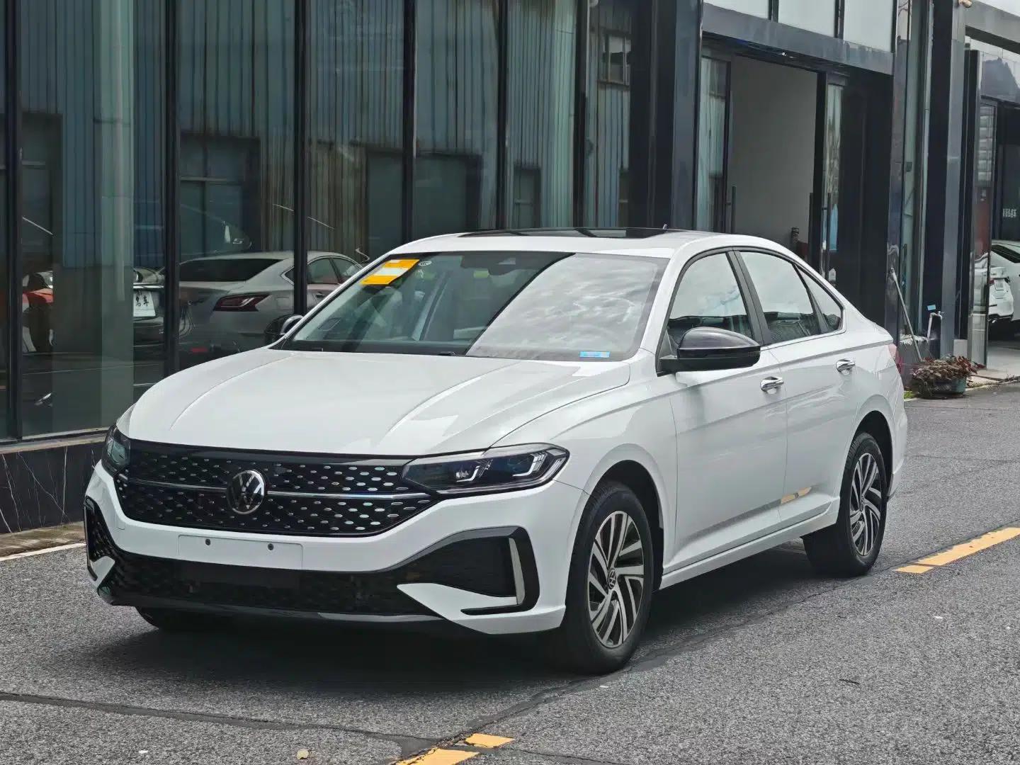 Volkswagen Lavida 2024 300TSI DSG Starry Sky Deluxe Edition — миниатюра 1