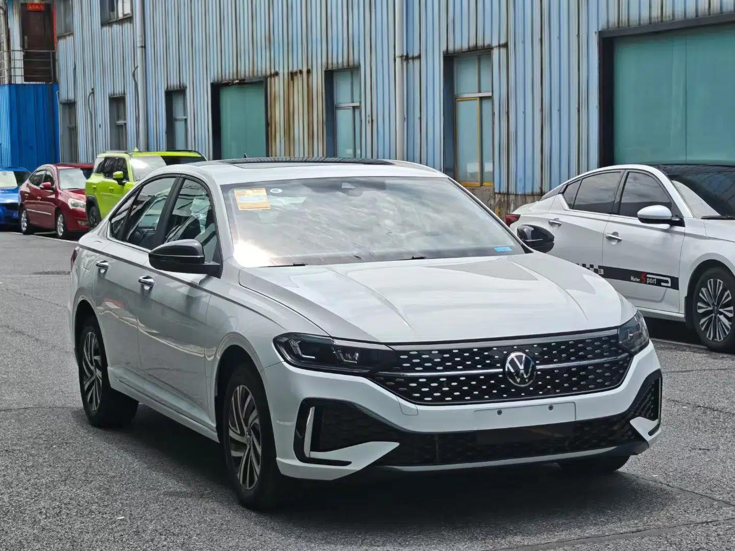 Volkswagen Lavida 2024 300TSI DSG Starry Sky Deluxe Edition — миниатюра 3