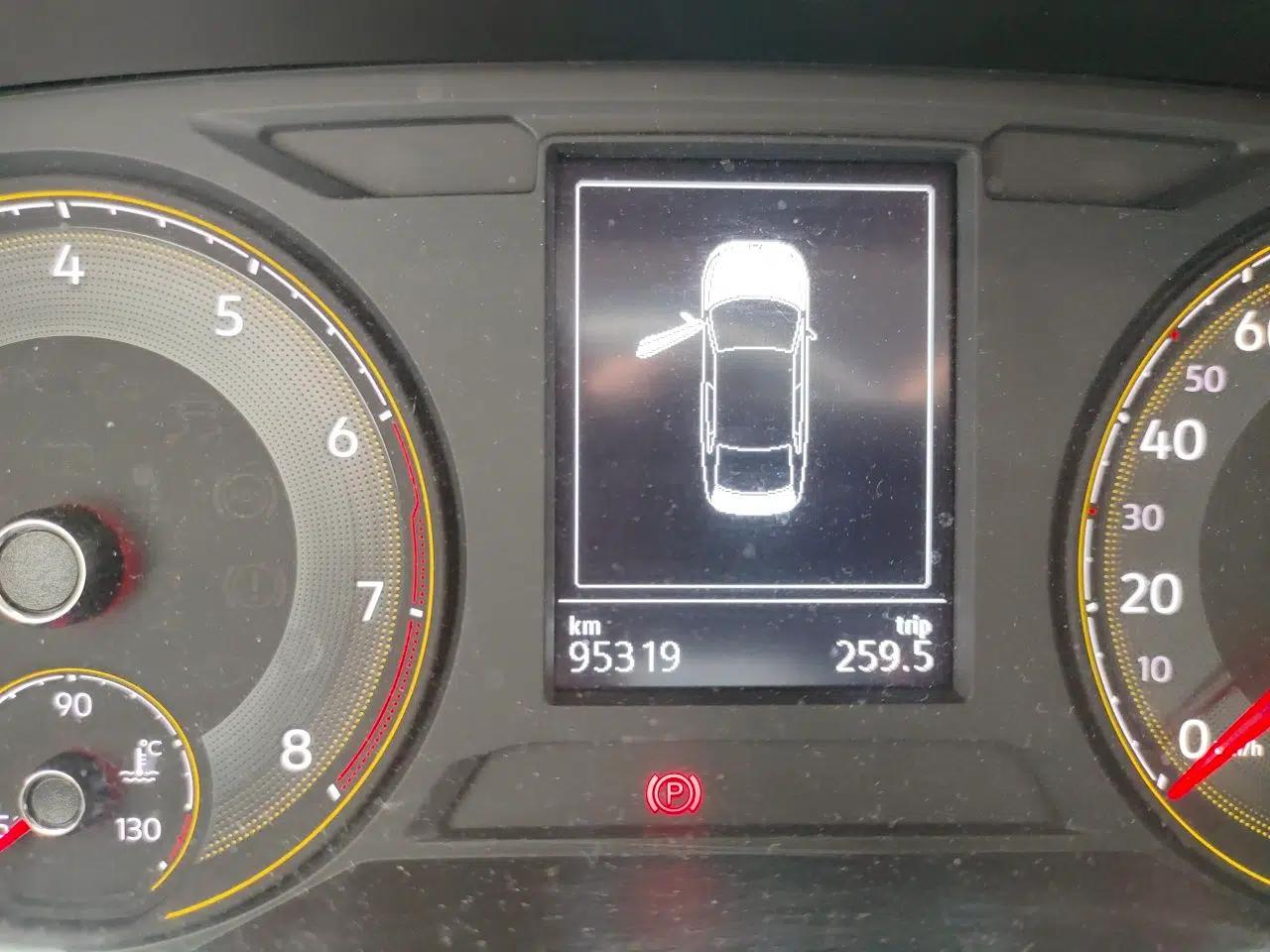Volkswagen Lavida 2019 1.5L Automatic Fashion Edition China VI — миниатюра 12