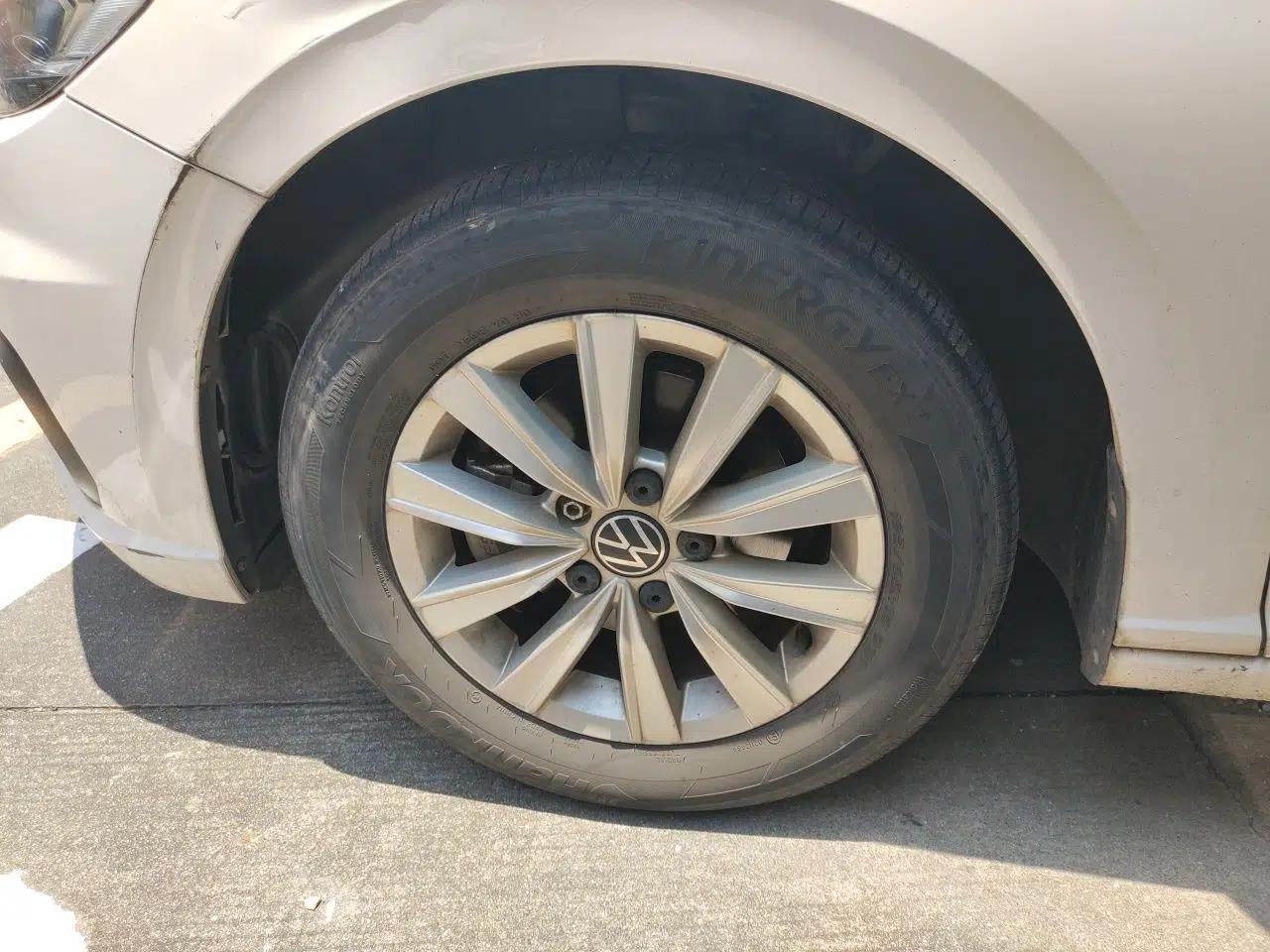 Volkswagen Lavida 2019 1.5L Automatic Fashion Edition China VI — миниатюра 8