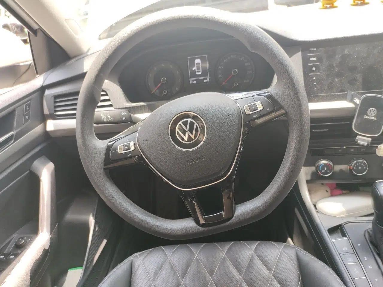 Volkswagen Lavida 2019 1.5L Automatic Fashion Edition China VI — миниатюра 10