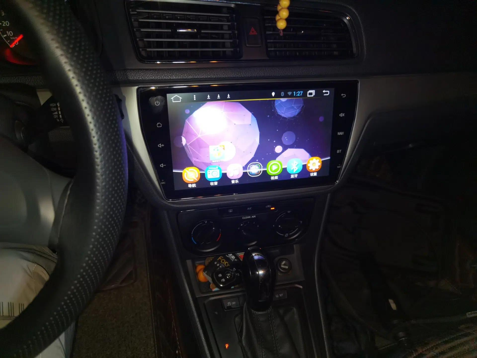 Volkswagen Lavida 2015 1.6L Automatic Fashion Edition — миниатюра 13