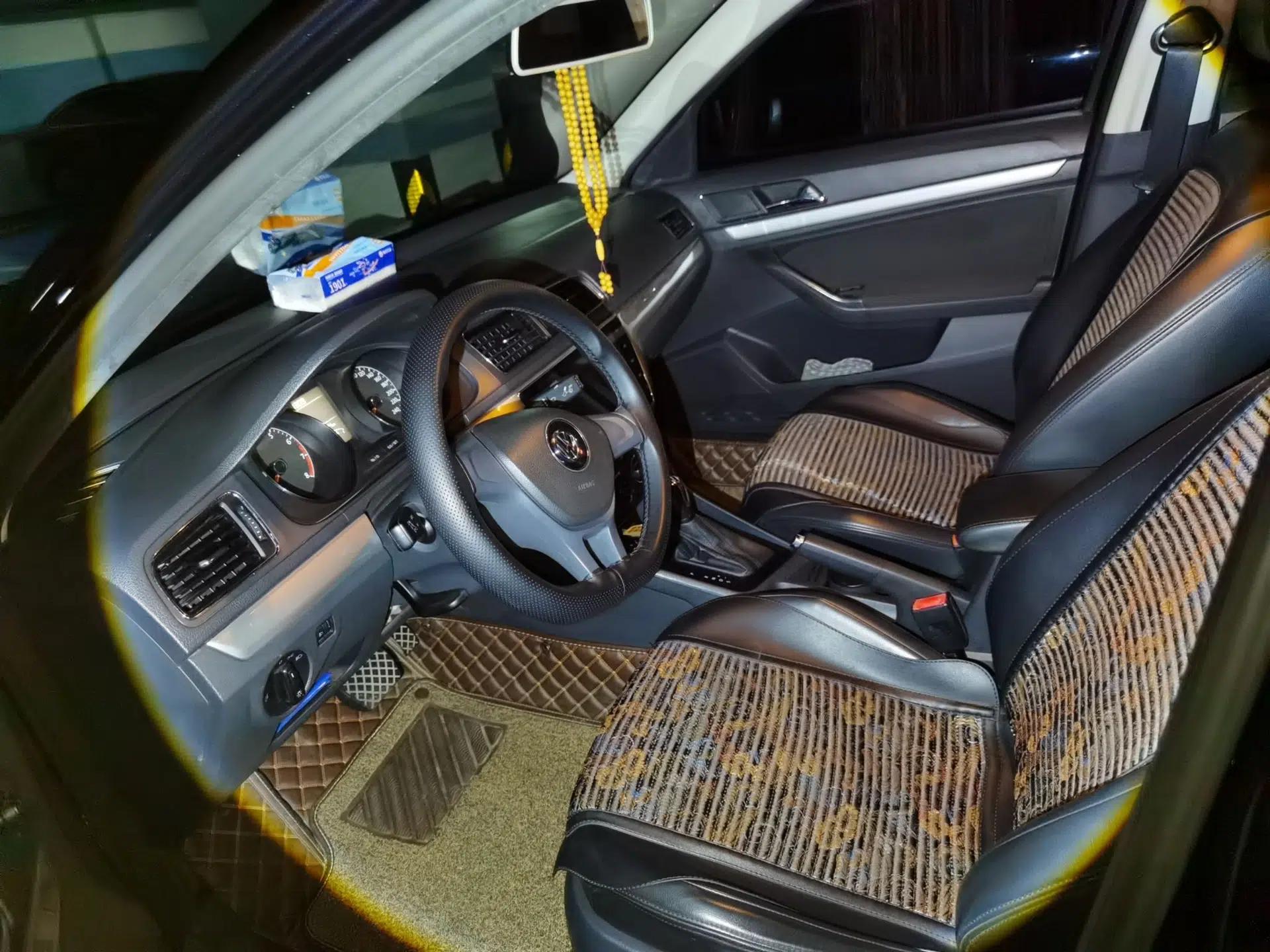 Volkswagen Lavida 2015 1.6L Automatic Fashion Edition — миниатюра 15