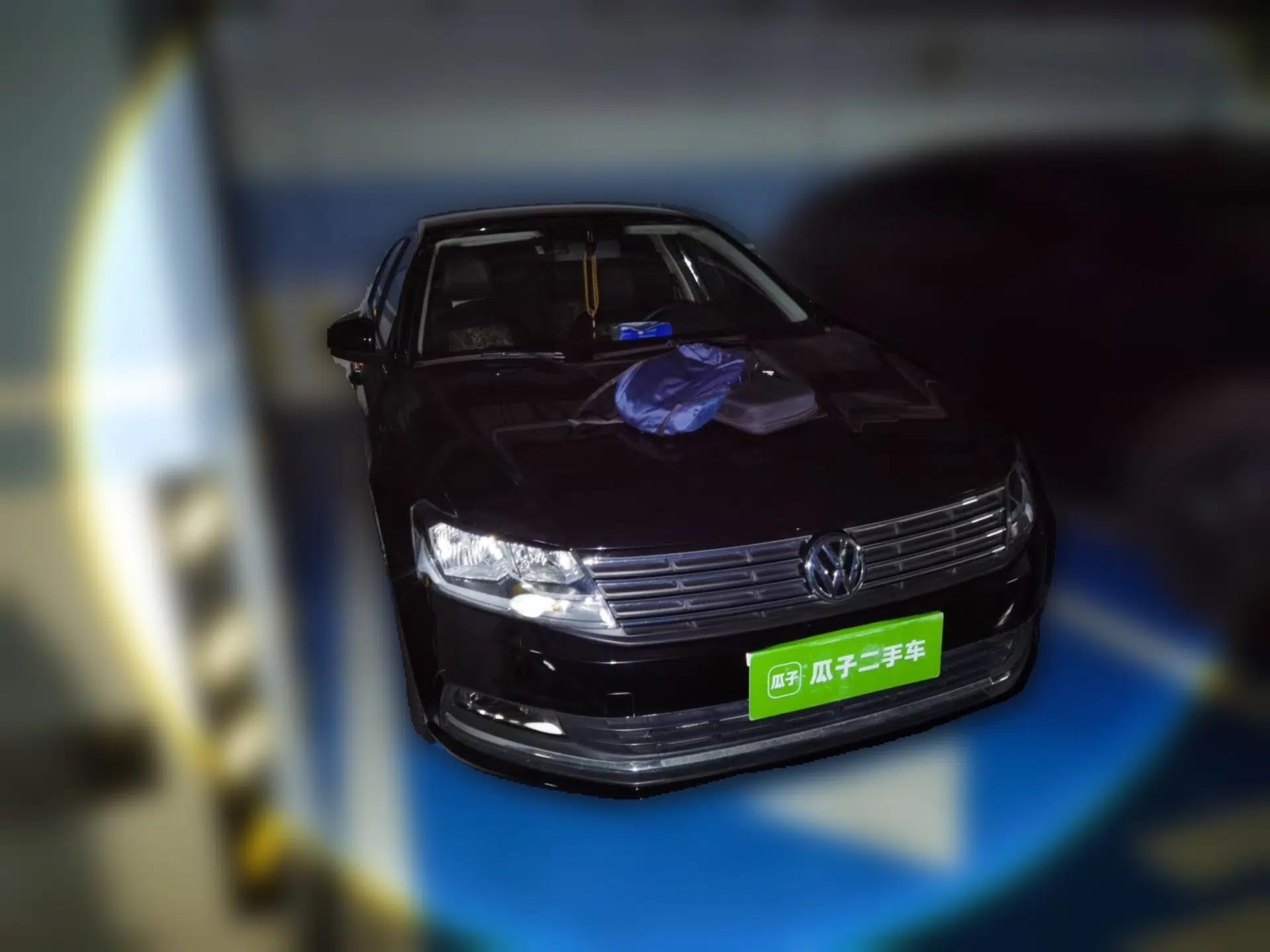 Volkswagen Lavida 2015 1.6L Automatic Fashion Edition — миниатюра 3