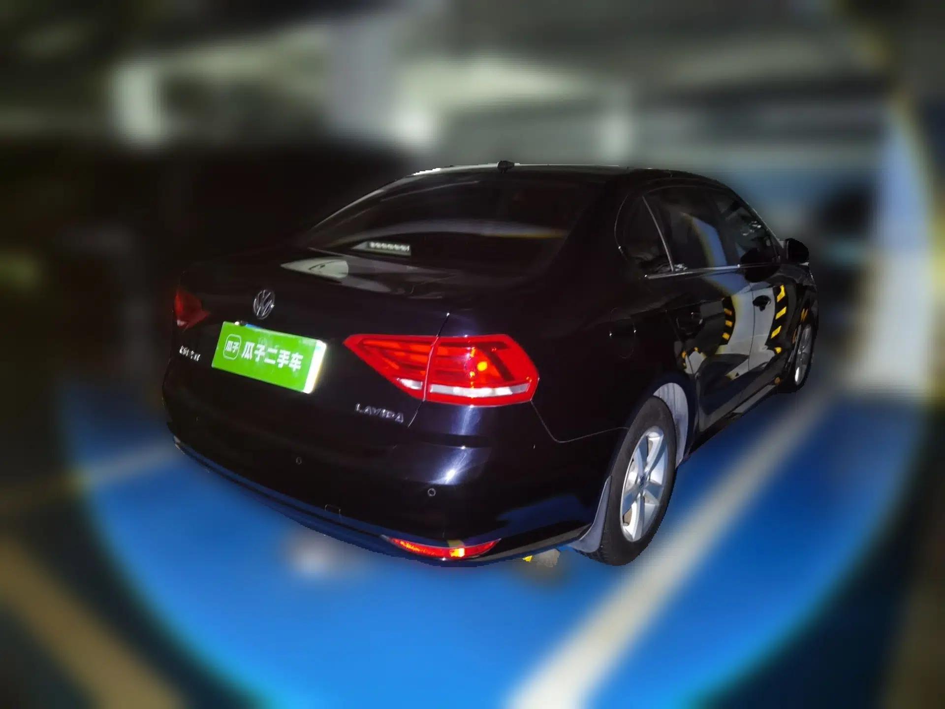 Volkswagen Lavida 2015 1.6L Automatic Fashion Edition — миниатюра 6