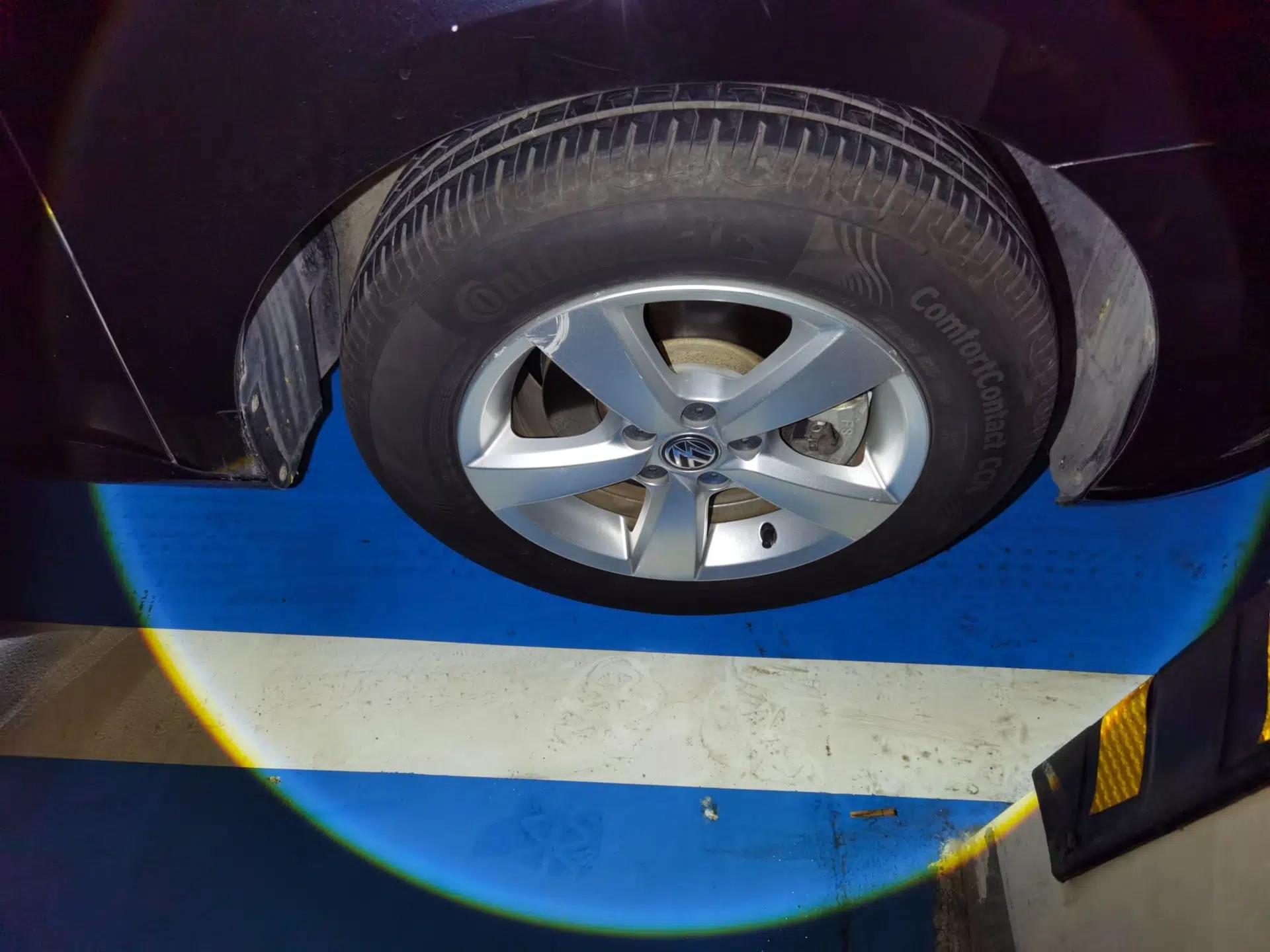 Volkswagen Lavida 2015 1.6L Automatic Fashion Edition — миниатюра 8