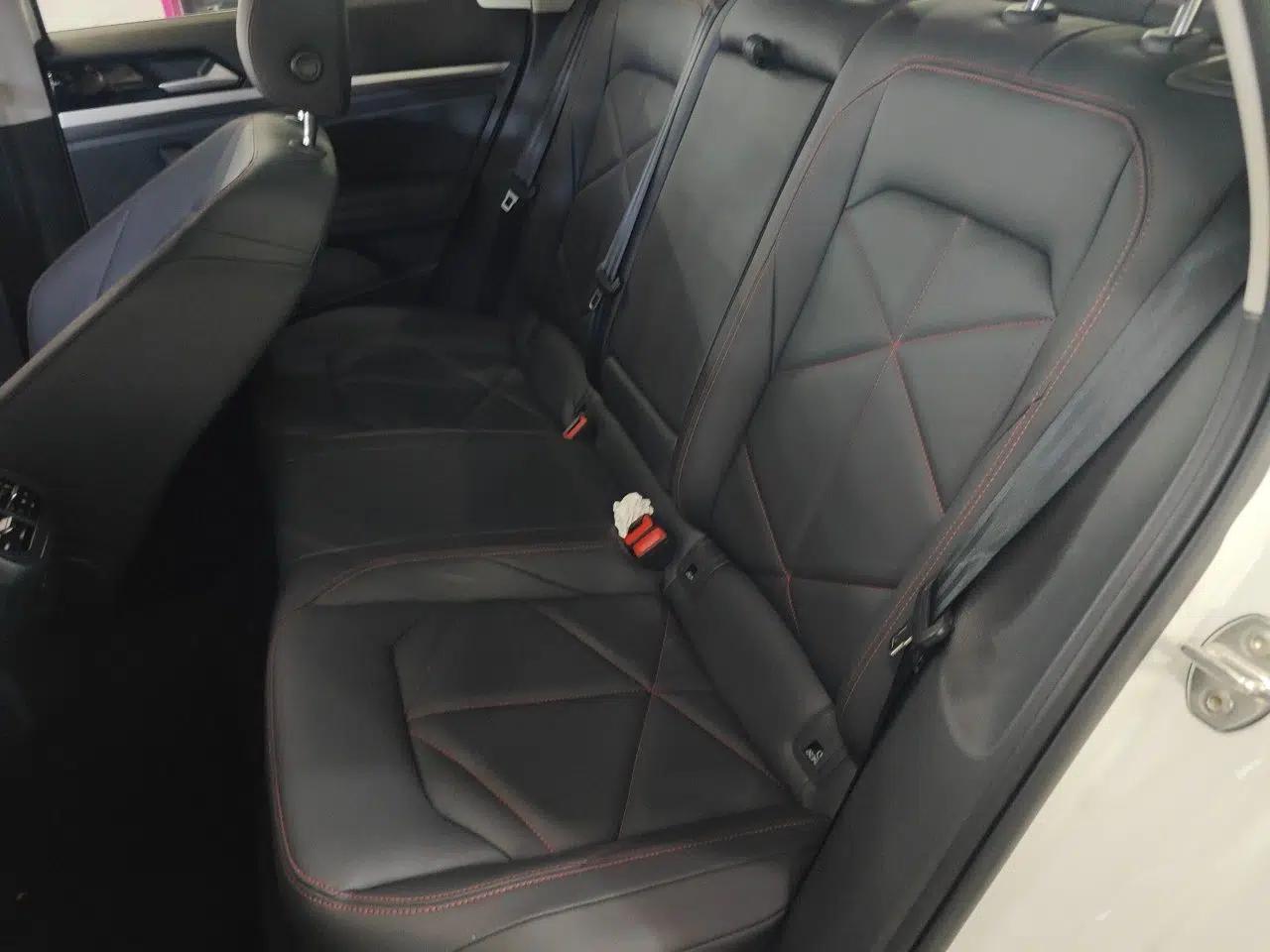 Volkswagen Lavida 2023 300TSI DSG Starry Sky Leading Edition — миниатюра 17
