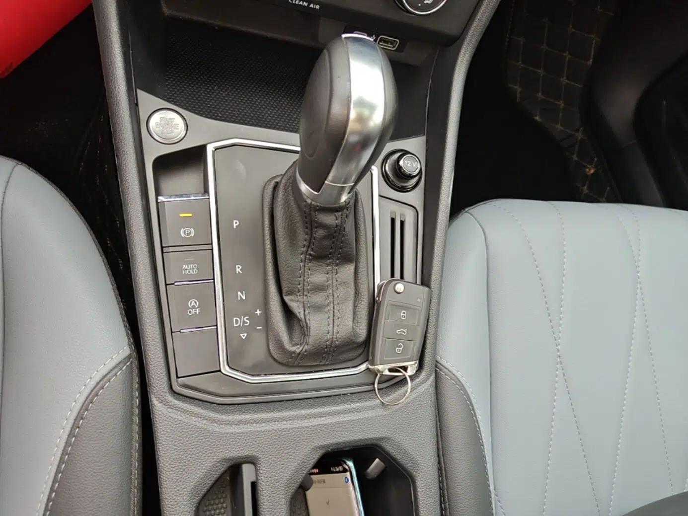 Volkswagen Lavida 2023 1.5L Automatic 5 Million Edition — миниатюра 16