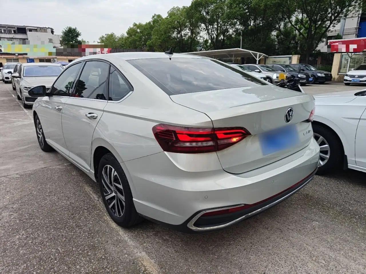 Volkswagen Lavida 2023 1.5L Automatic 5 Million Edition — миниатюра 4