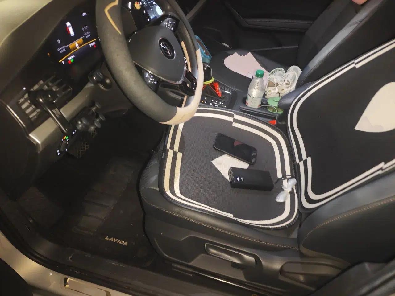 Volkswagen Lavida 2022 1.5L Automatic Comfort Edition — миниатюра 15