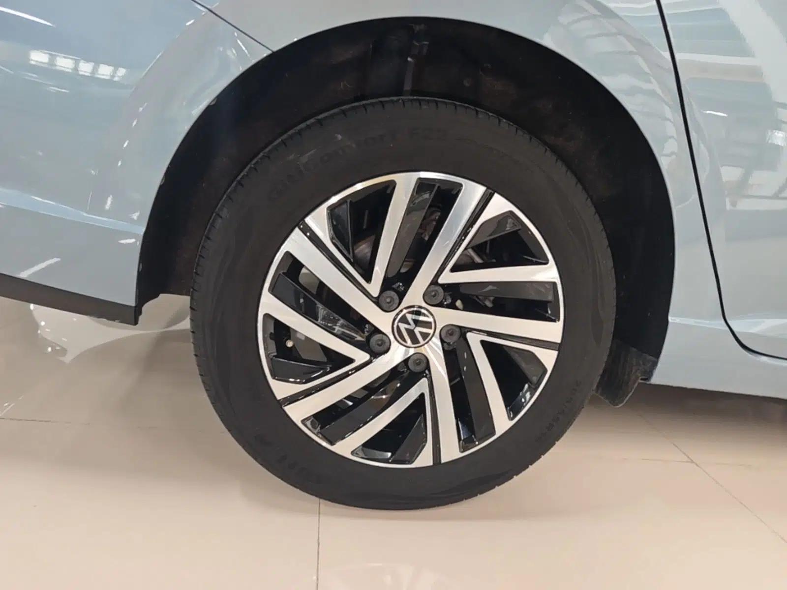Volkswagen Lavida 2024 1.5L Automatic Starry Sky 5 Million Edition — миниатюра 11