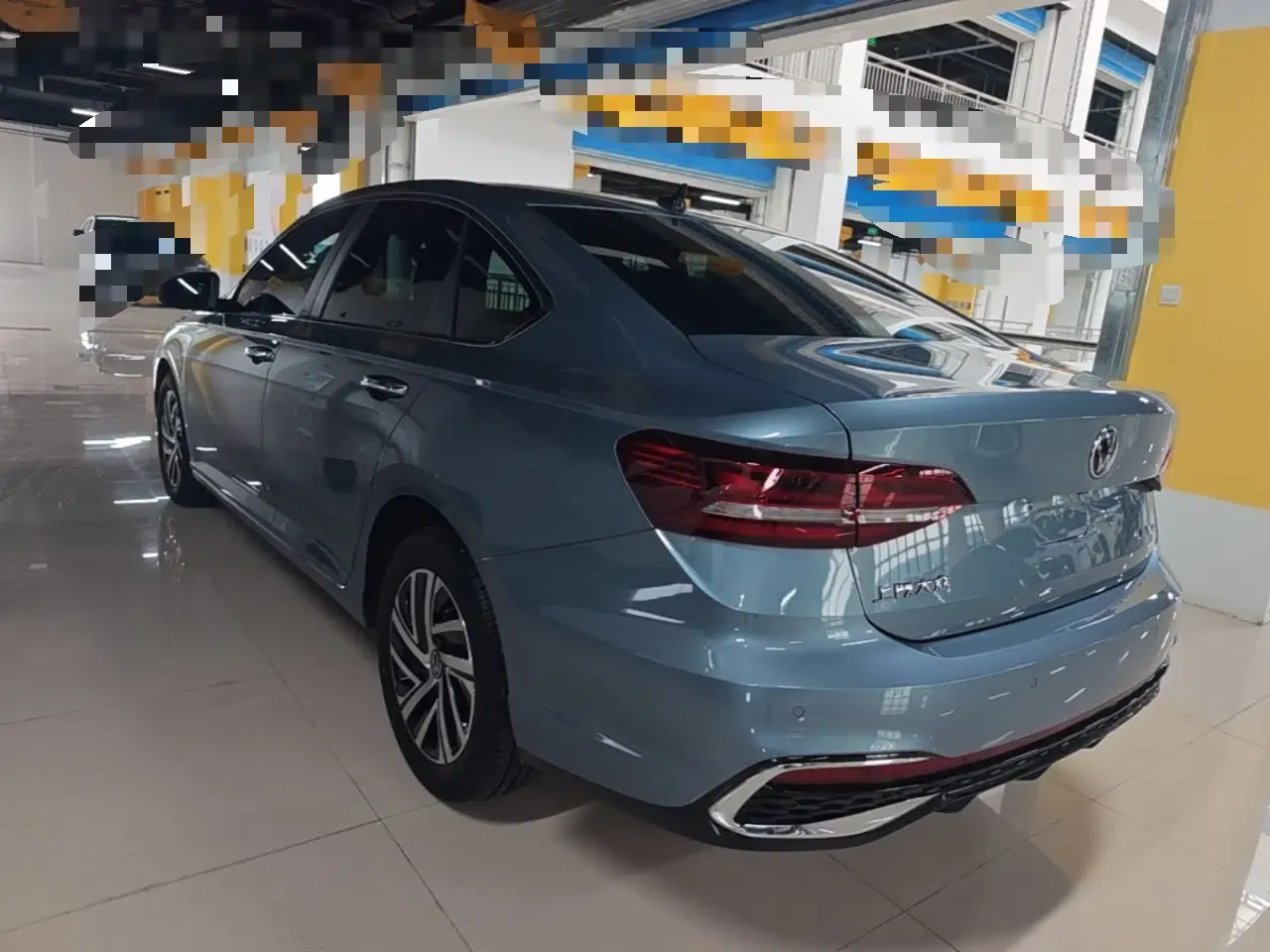 Volkswagen Lavida 2024 1.5L Automatic Starry Sky 5 Million Edition — миниатюра 4