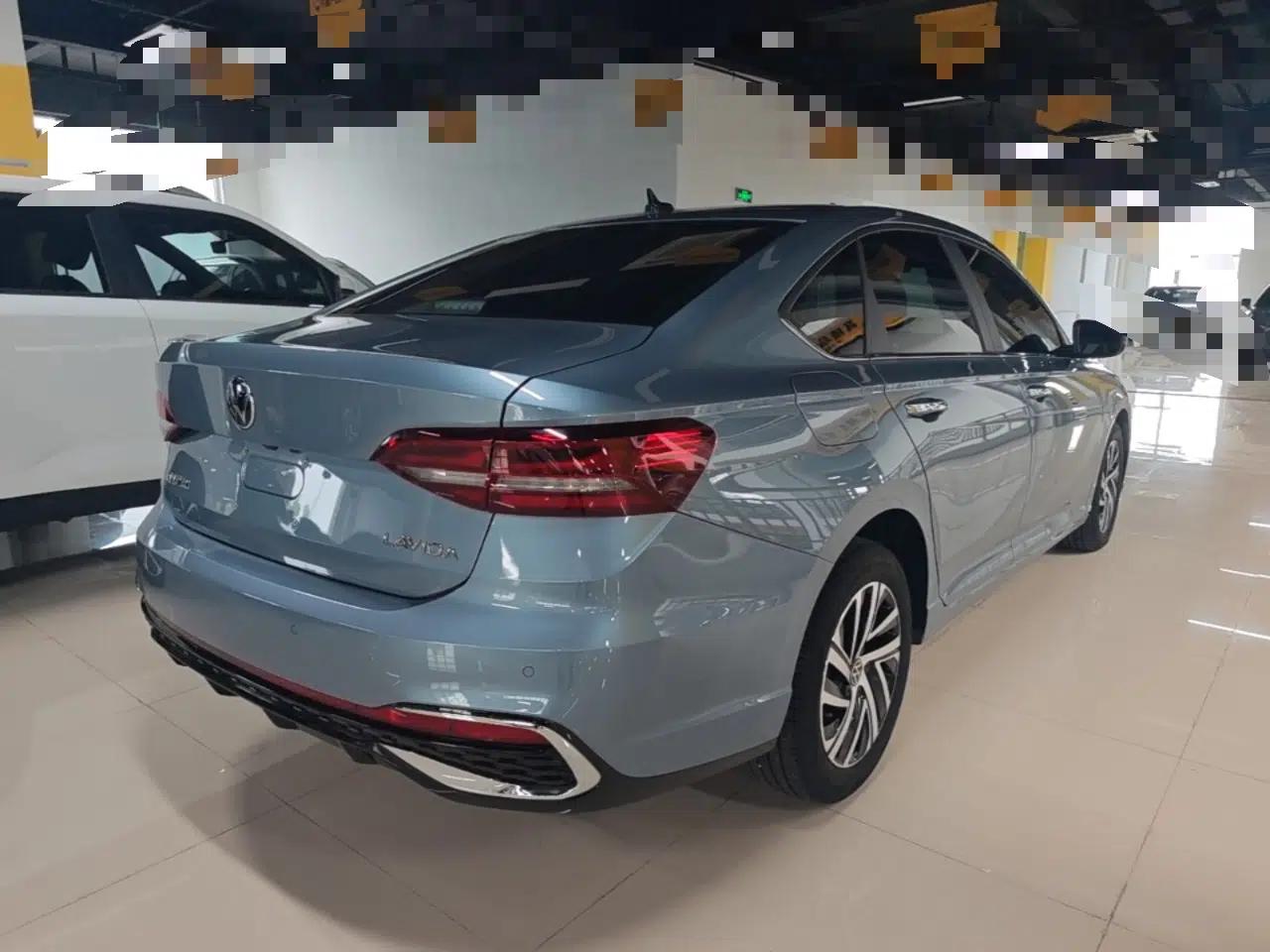 Volkswagen Lavida 2024 1.5L Automatic Starry Sky 5 Million Edition — миниатюра 6