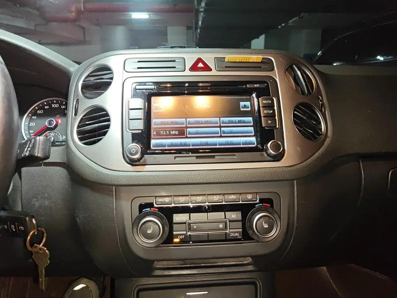 Volkswagen Tiguan 2012 1.8TSI Automatic All-Wheel Drive Elite Edition — миниатюра 13