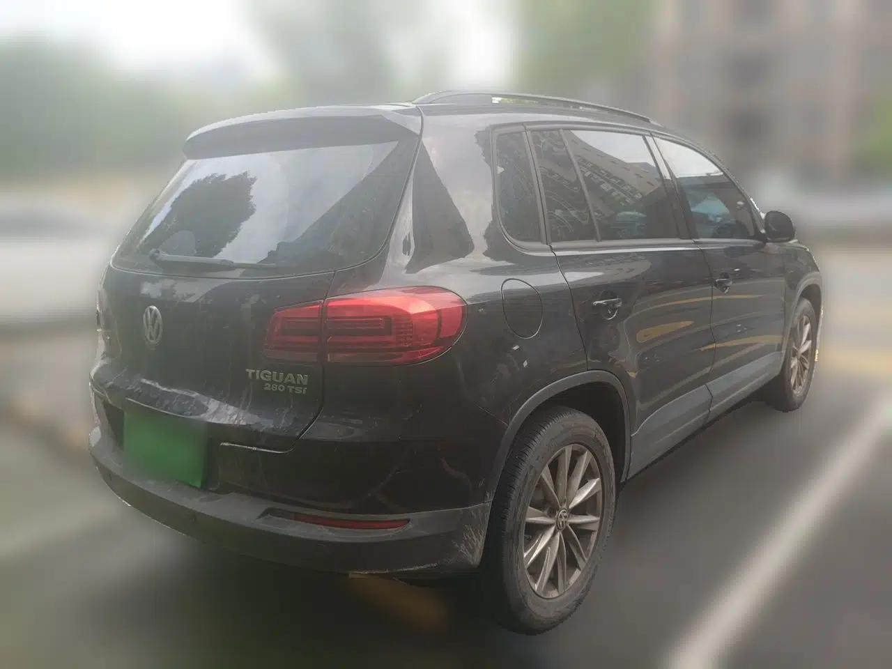 Volkswagen Tiguan 2016 280TSI Automatic Two-Wheel-Drive Silk Road Style Edition — миниатюра 6