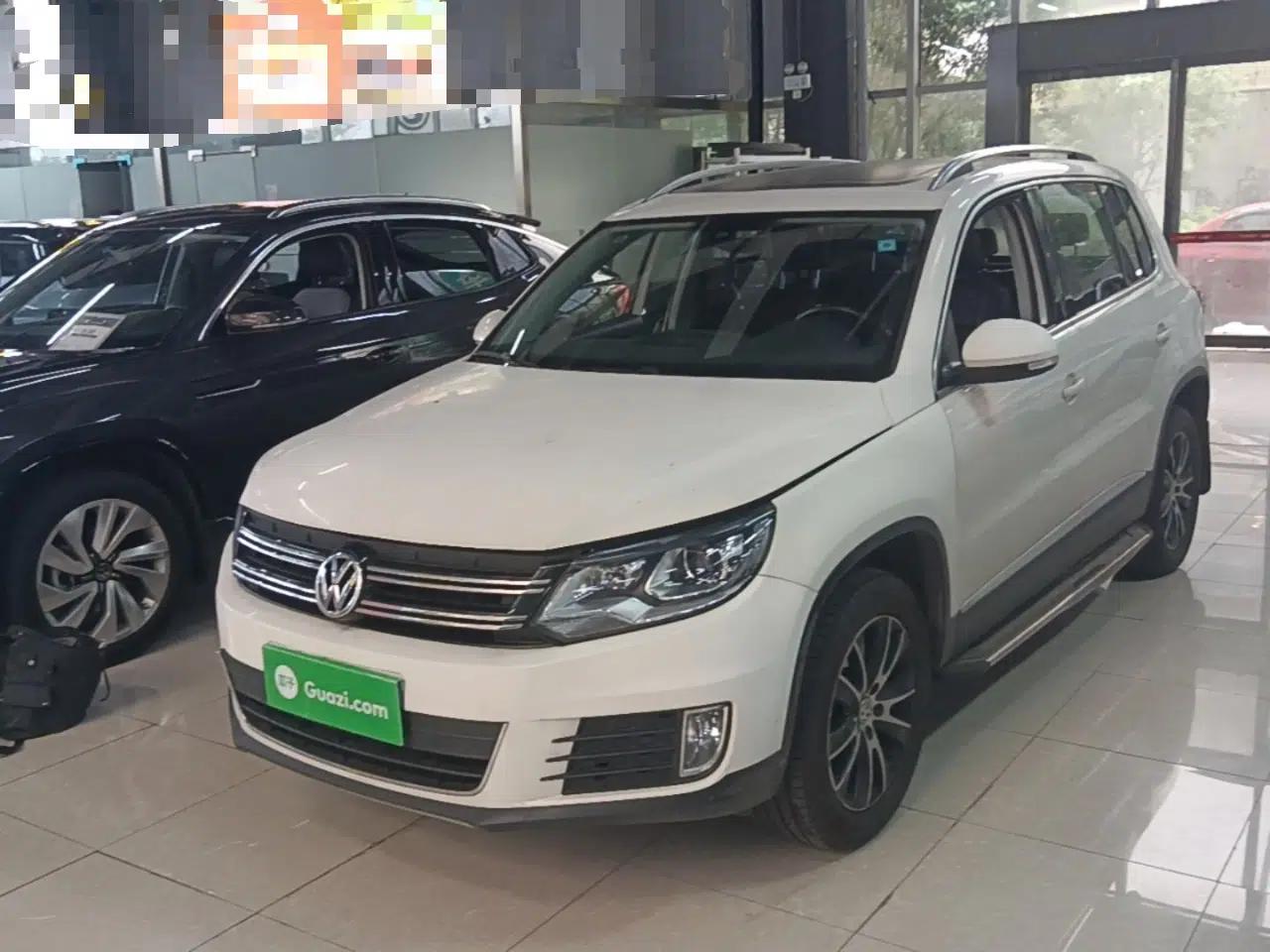 Volkswagen Tiguan 2015 1.8TSI Automatic Two-Wheel Drive Luxury Model — миниатюра 1
