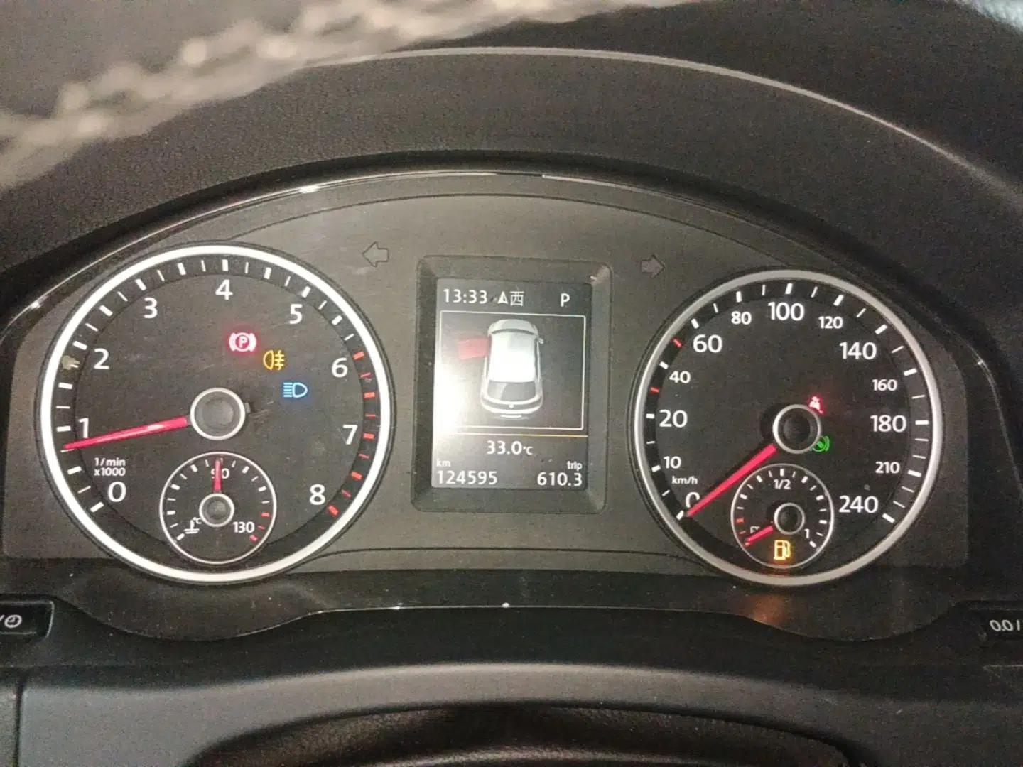 Volkswagen Tiguan 2015 1.8TSI Automatic Two-Wheel Drive Luxury Model — миниатюра 19