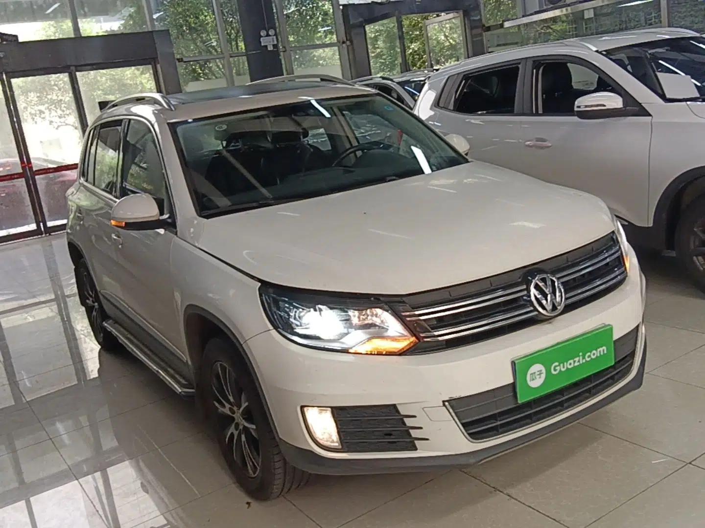 Volkswagen Tiguan 2015 1.8TSI Automatic Two-Wheel Drive Luxury Model — миниатюра 3