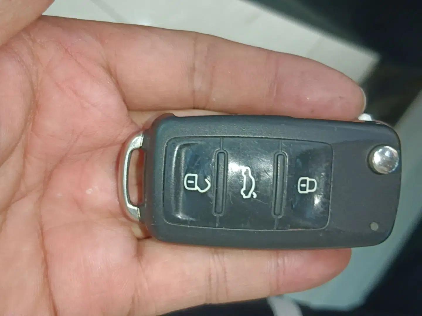 Volkswagen Tiguan 2015 1.8TSI Automatic Two-Wheel Drive Luxury Model — миниатюра 28