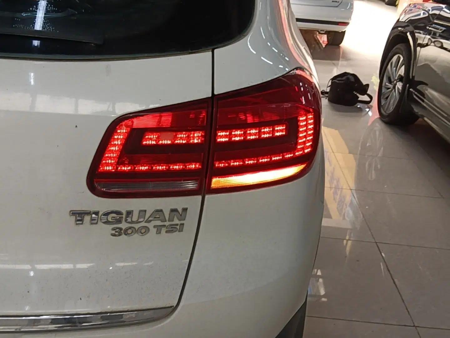 Volkswagen Tiguan 2015 1.8TSI Automatic Two-Wheel Drive Luxury Model — миниатюра 9