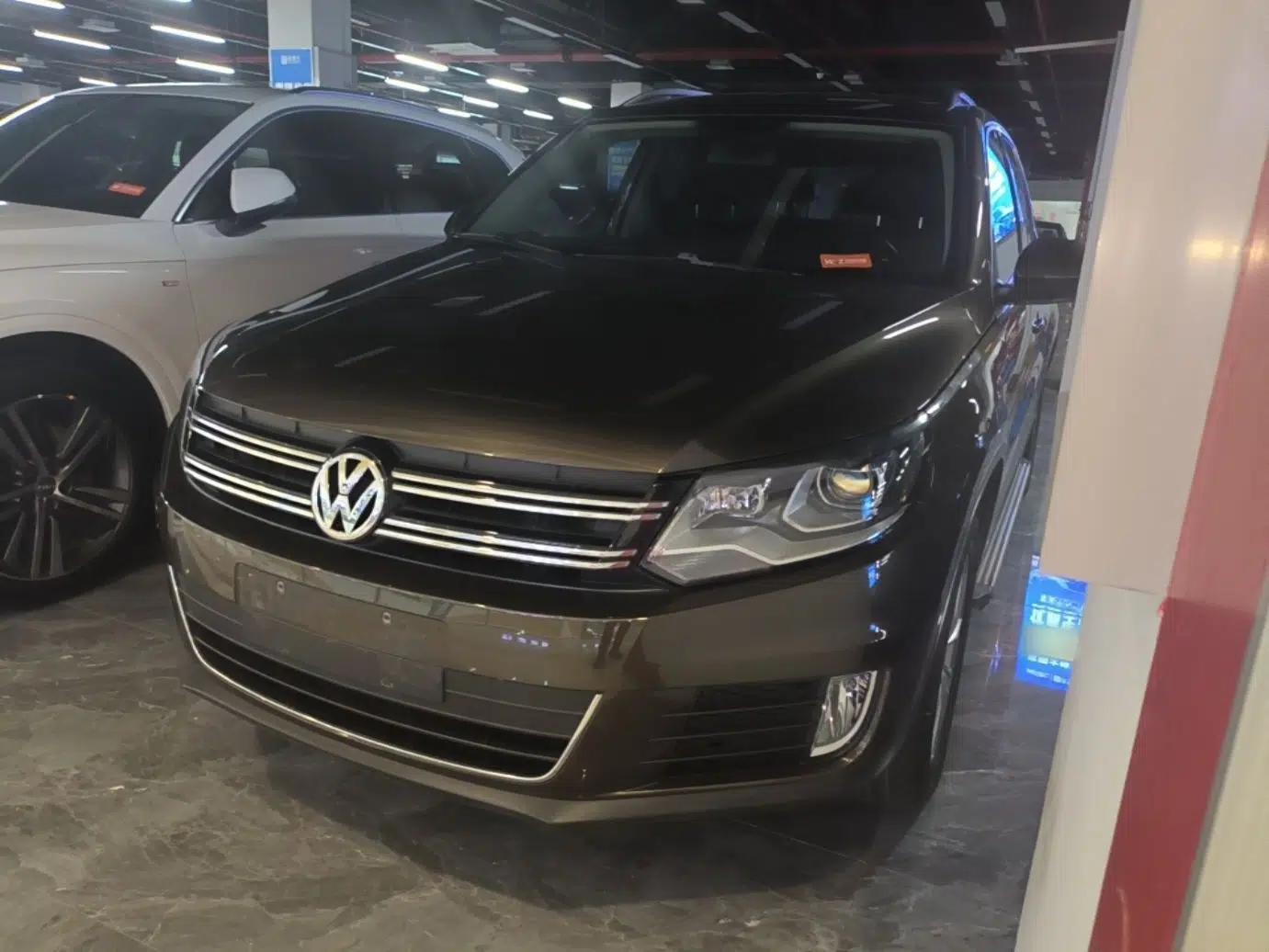 Volkswagen Tiguan 2015 1.8TSI Automatic Two-Wheel Drive Comfort Edition — миниатюра 1