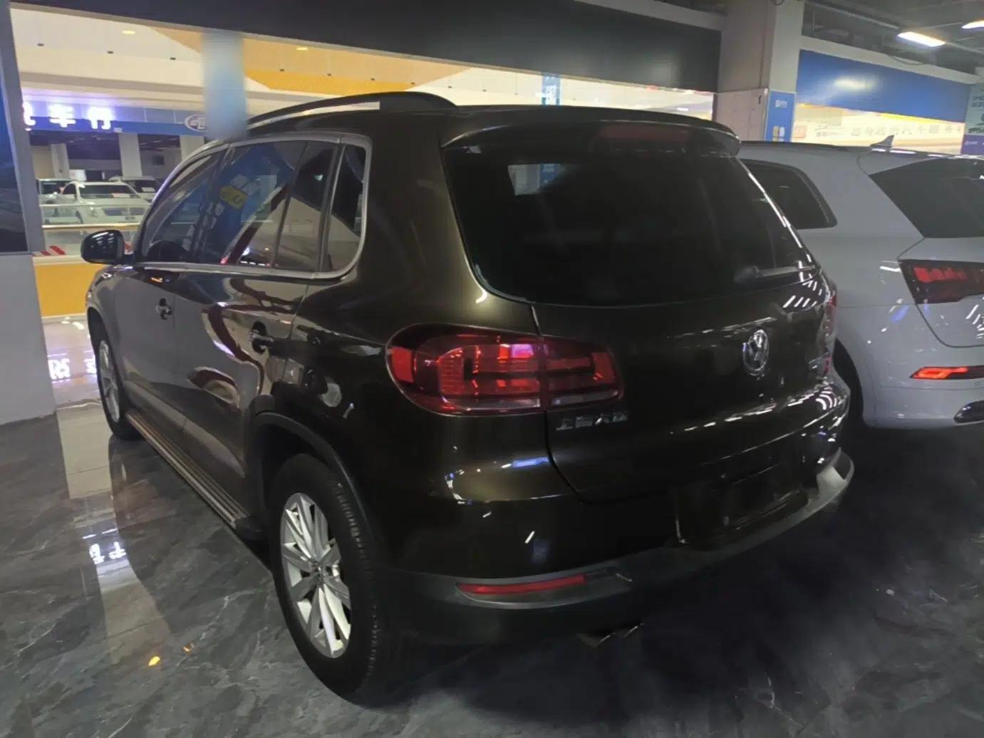 Volkswagen Tiguan 2015 1.8TSI Automatic Two-Wheel Drive Comfort Edition — миниатюра 13