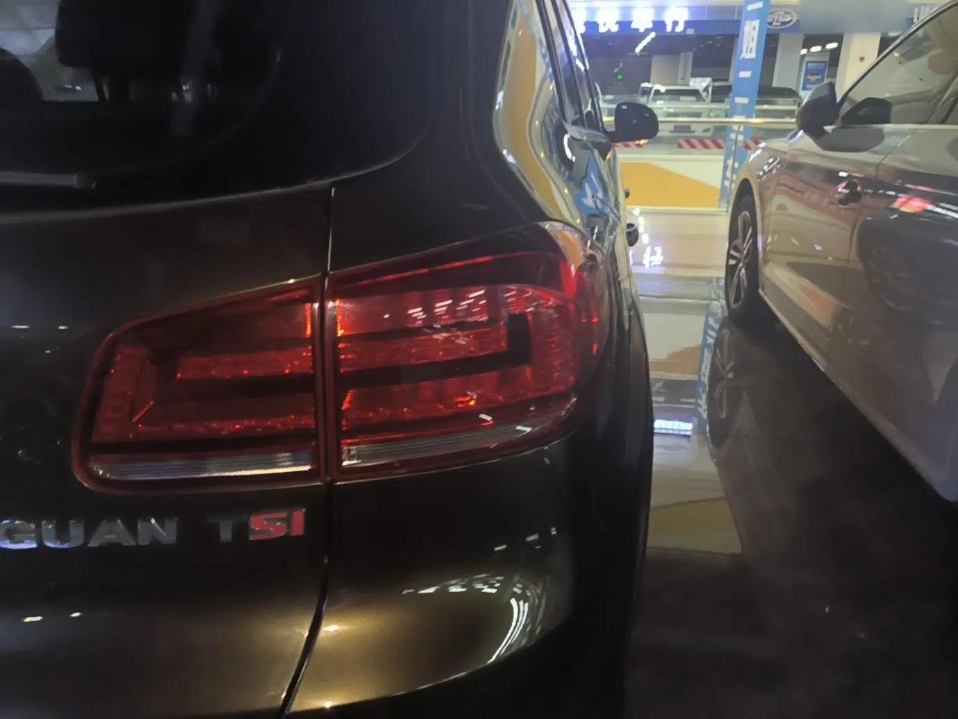 Volkswagen Tiguan 2015 1.8TSI Automatic Two-Wheel Drive Comfort Edition — миниатюра 9