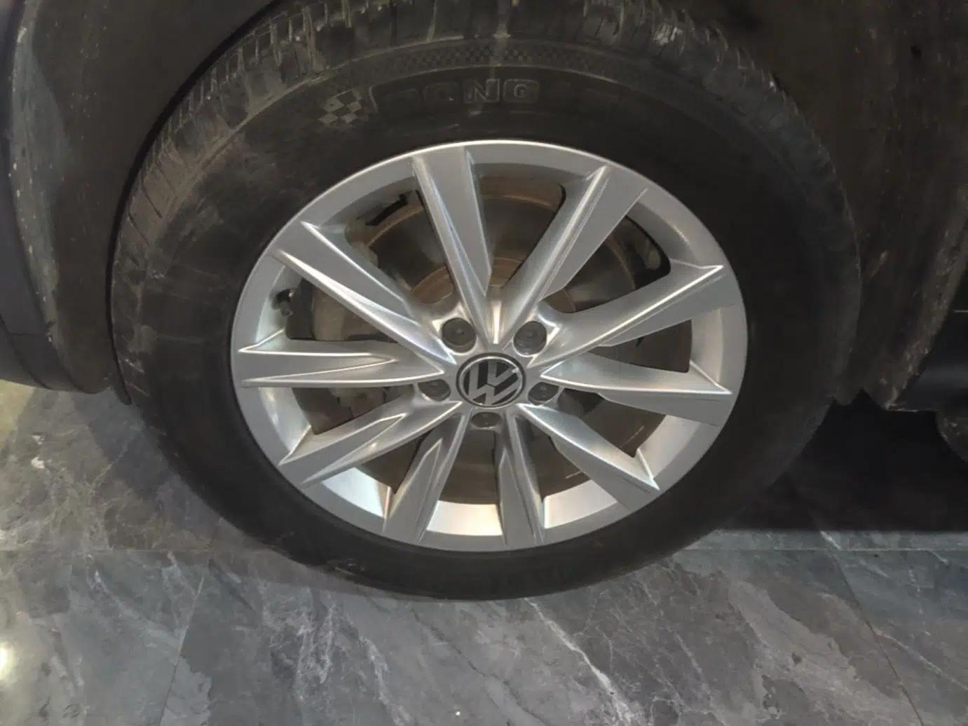 Volkswagen Tiguan 2015 1.8TSI Automatic Two-Wheel Drive Comfort Edition — миниатюра 10