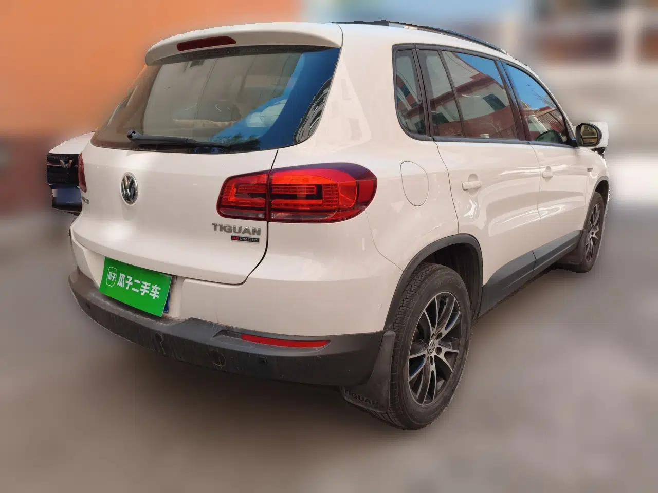 Volkswagen Tiguan 2015 1.8TSI Automatic Two-Wheel Drive Luxury Model — миниатюра 6