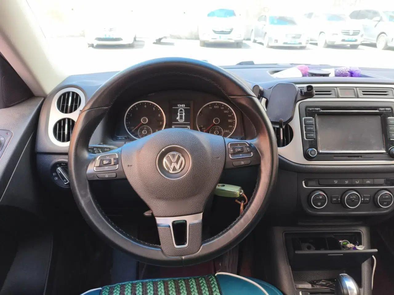 Volkswagen Tiguan 2015 1.8TSI Automatic Two-Wheel Drive Luxury Model — миниатюра 10