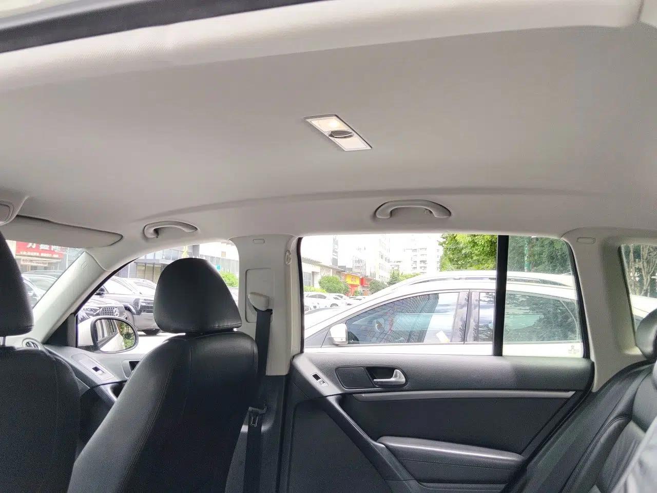 Volkswagen Tiguan 2013 1.8 TSI Automatic Two-Wheel Drive Comfort Edition — миниатюра 18