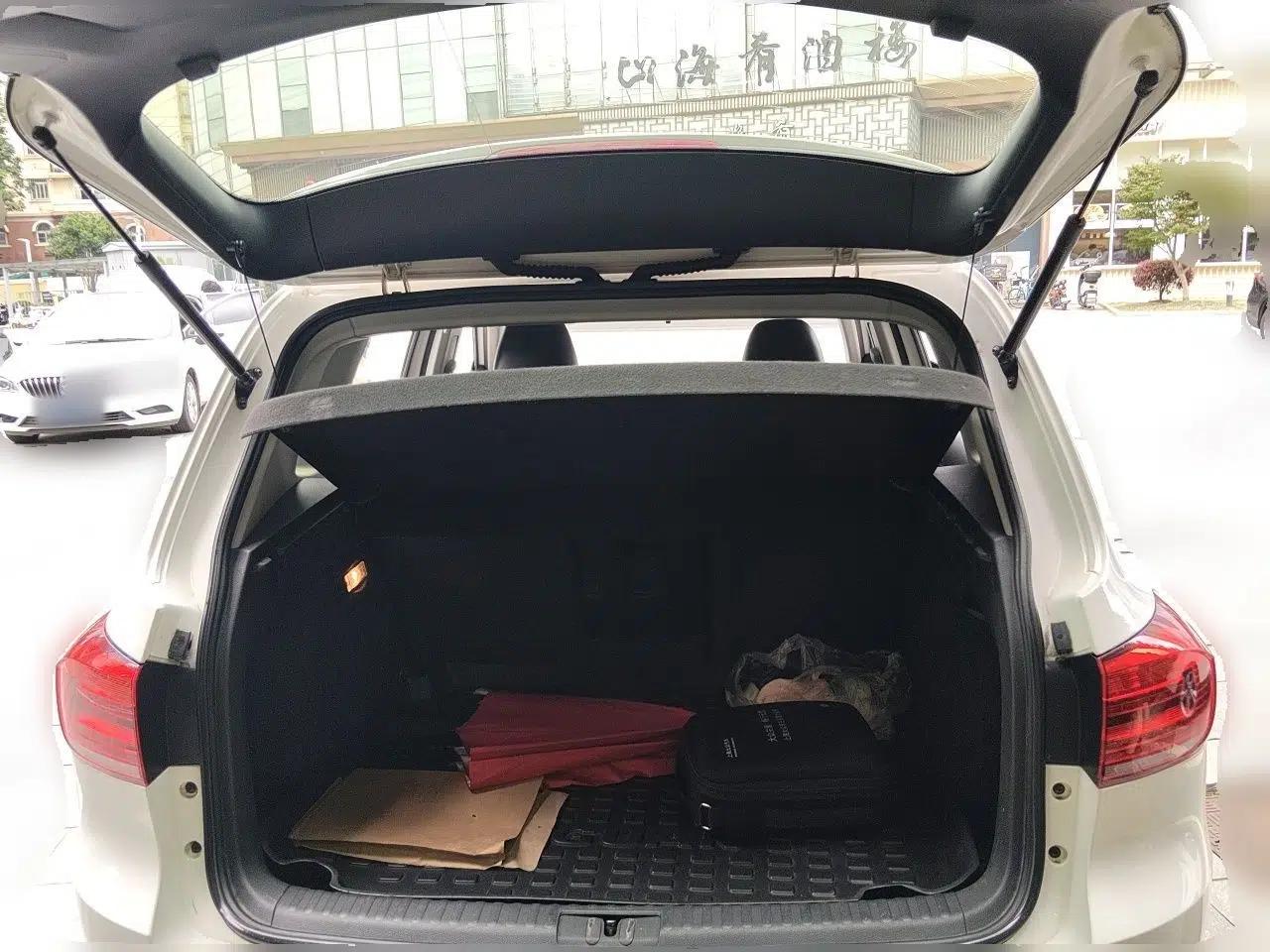 Volkswagen Tiguan 2013 1.8 TSI Automatic Two-Wheel Drive Comfort Edition — миниатюра 19