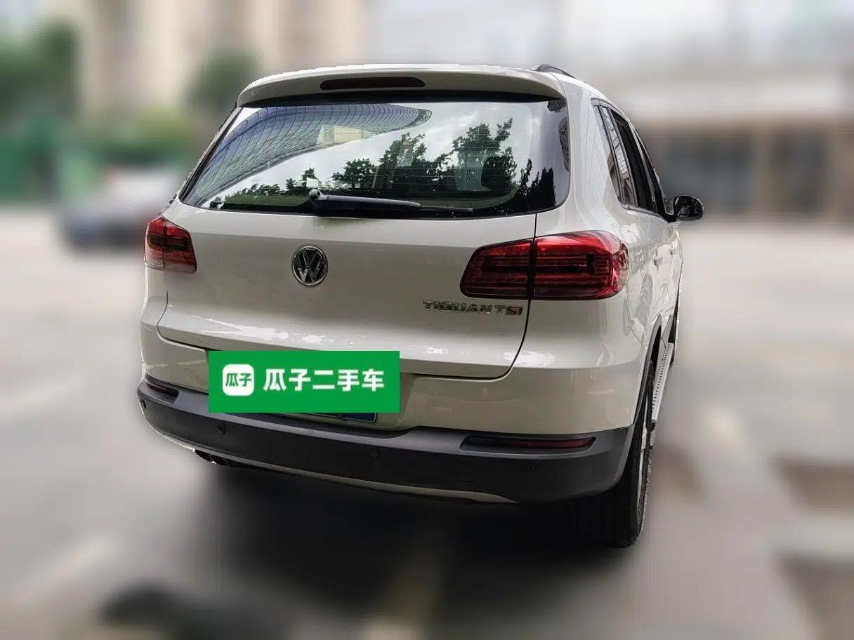 Volkswagen Tiguan 2013 1.8 TSI Automatic Two-Wheel Drive Comfort Edition — миниатюра 5