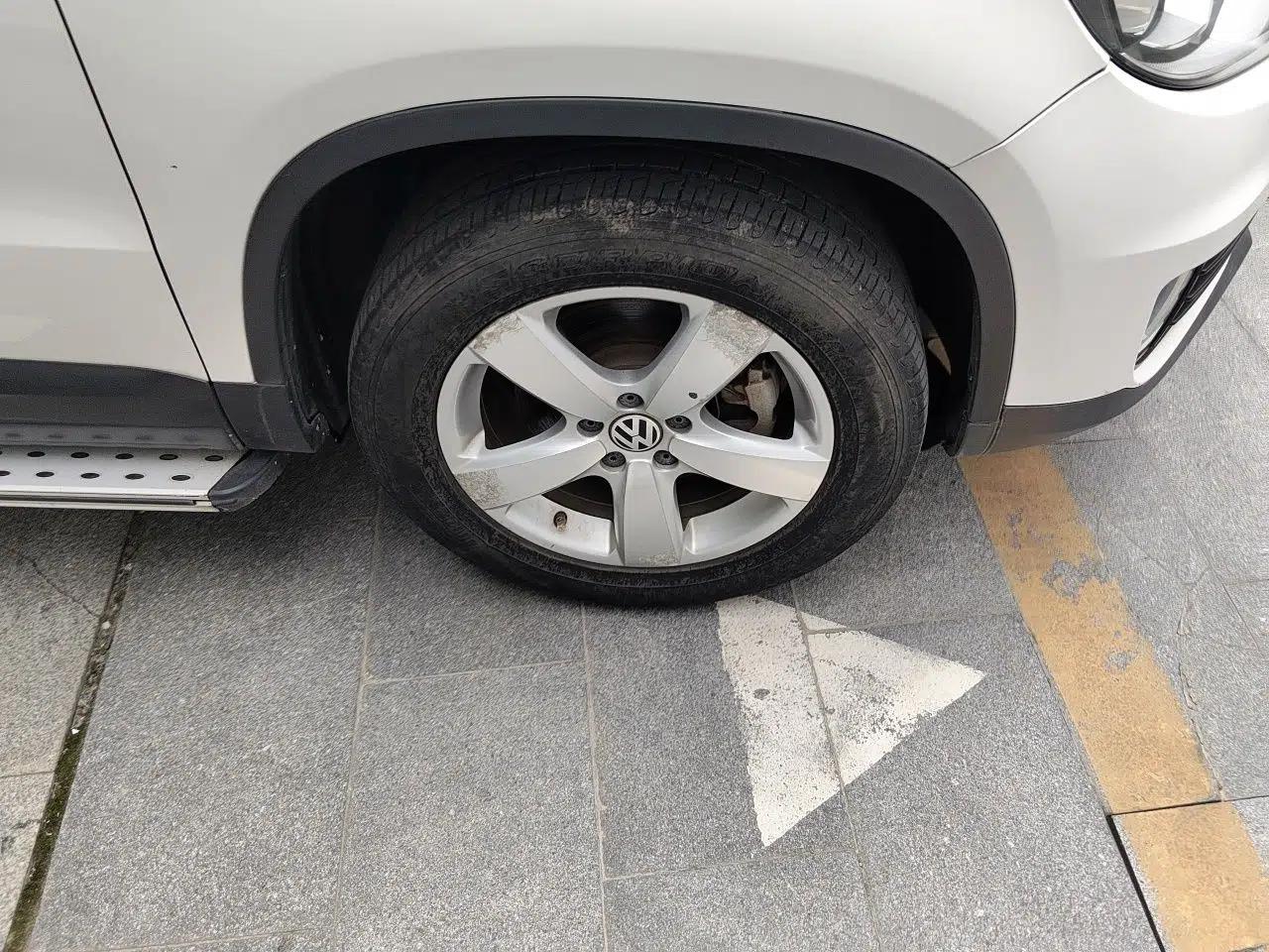 Volkswagen Tiguan 2013 1.8 TSI Automatic Two-Wheel Drive Comfort Edition — миниатюра 8
