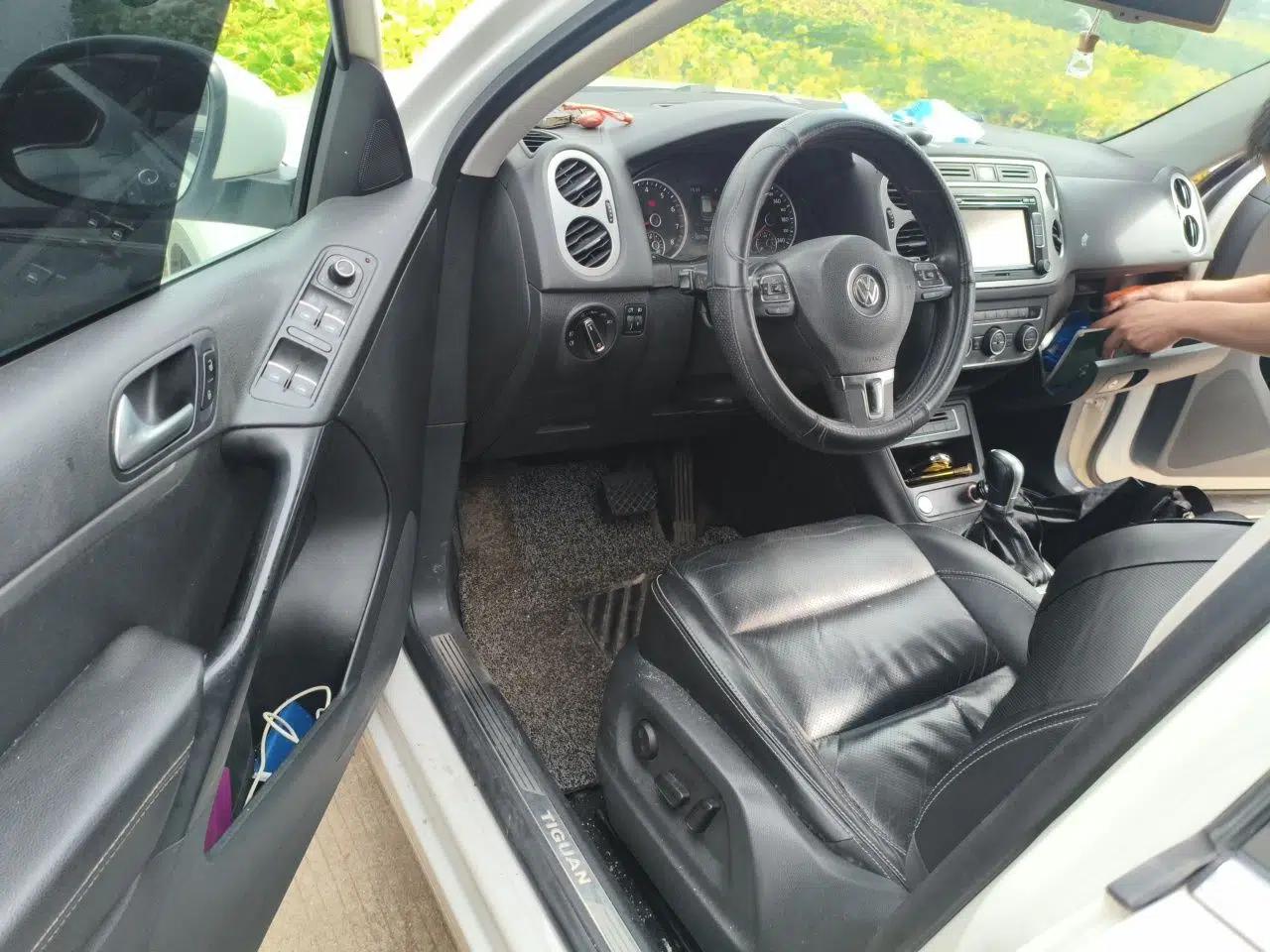 Volkswagen Tiguan 2015 1.8TSI Automatic All-Wheel-Drive Luxury Model — миниатюра 16