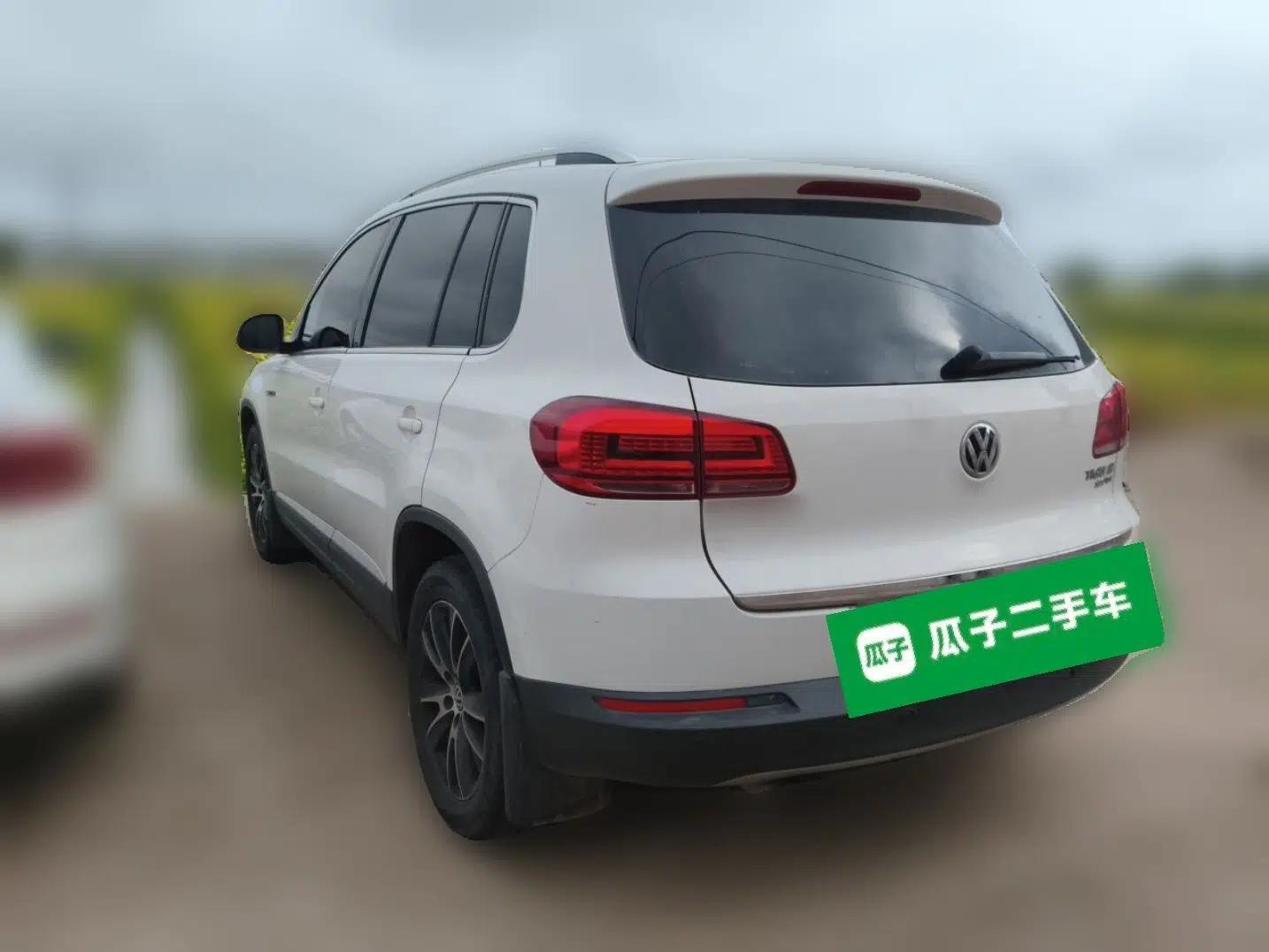 Volkswagen Tiguan 2015 1.8TSI Automatic All-Wheel-Drive Luxury Model — миниатюра 4