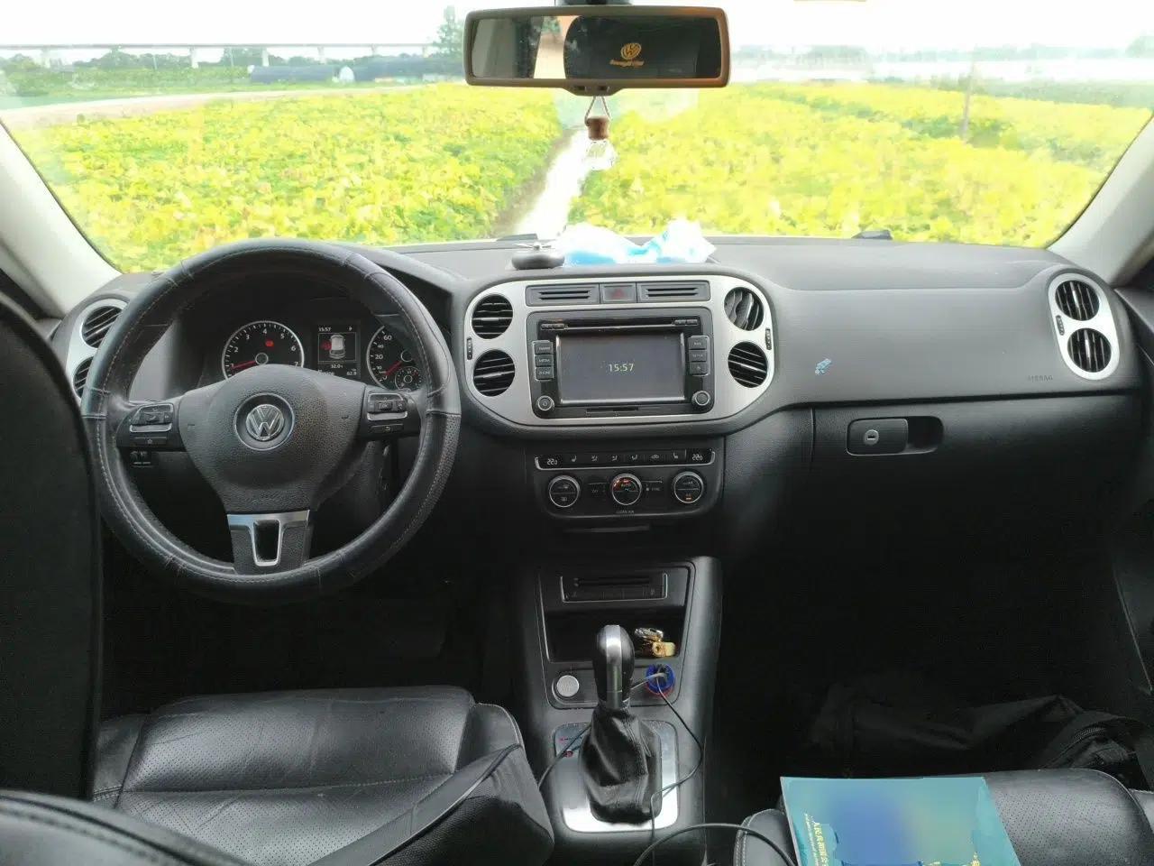Volkswagen Tiguan 2015 1.8TSI Automatic All-Wheel-Drive Luxury Model — миниатюра 9