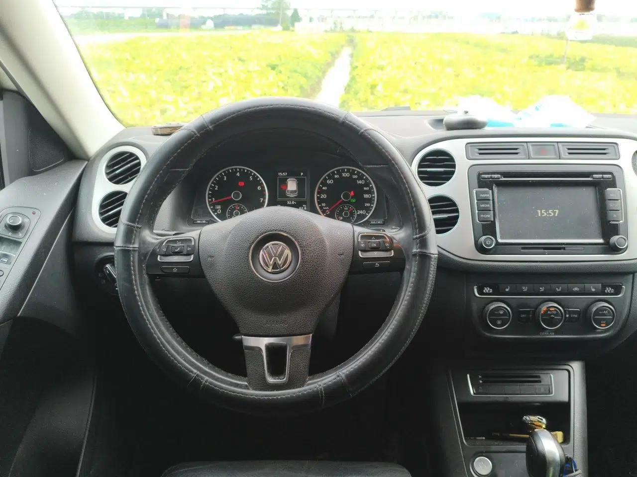 Volkswagen Tiguan 2015 1.8TSI Automatic All-Wheel-Drive Luxury Model — миниатюра 10