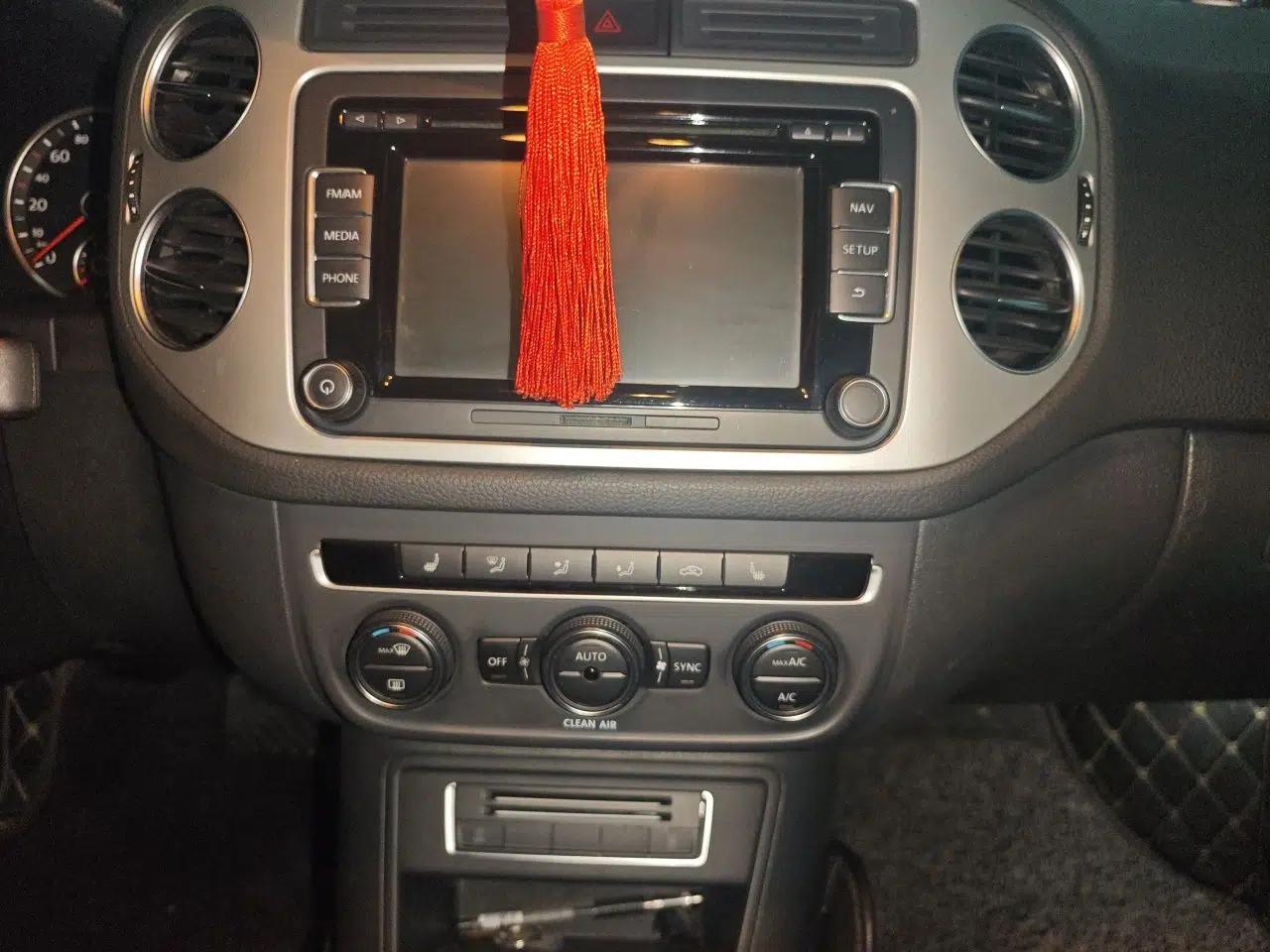 Volkswagen Tiguan 2015 1.8TSI Automatic Two-Wheel Drive Luxury Model — миниатюра 13